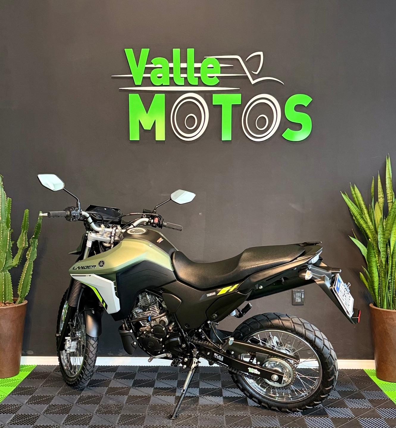 Yamaha XTZ 250 LANDER CONNECTED 2025