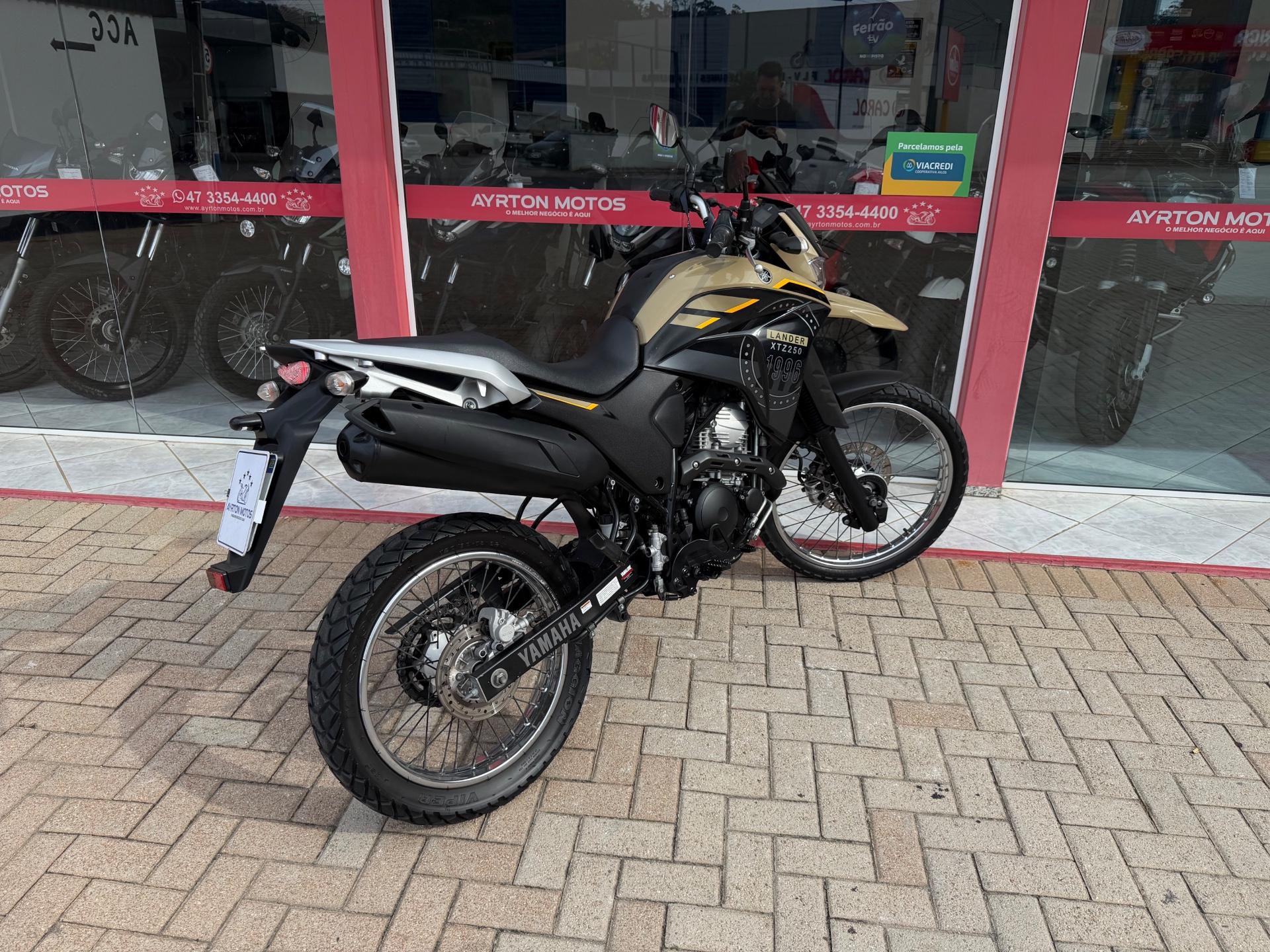 Foto numero 3 do veiculo Yamaha XTZ 250 LANDER 249cc/LANDER BLUEFLEX/ABS  - Bege - 2024/2024