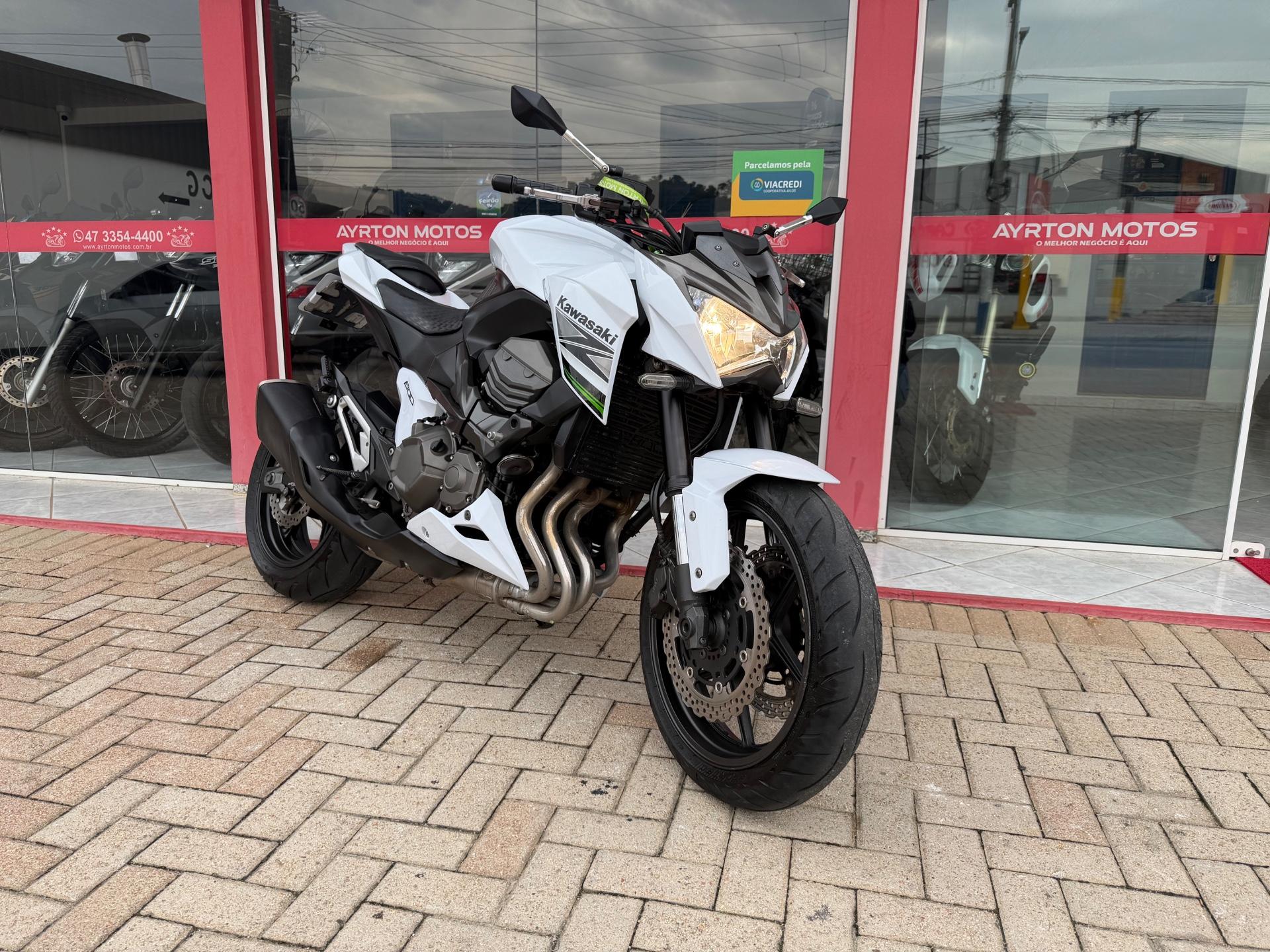 Foto numero 1 do veiculo Kawasaki Z800 . - Branca - 2015/2016