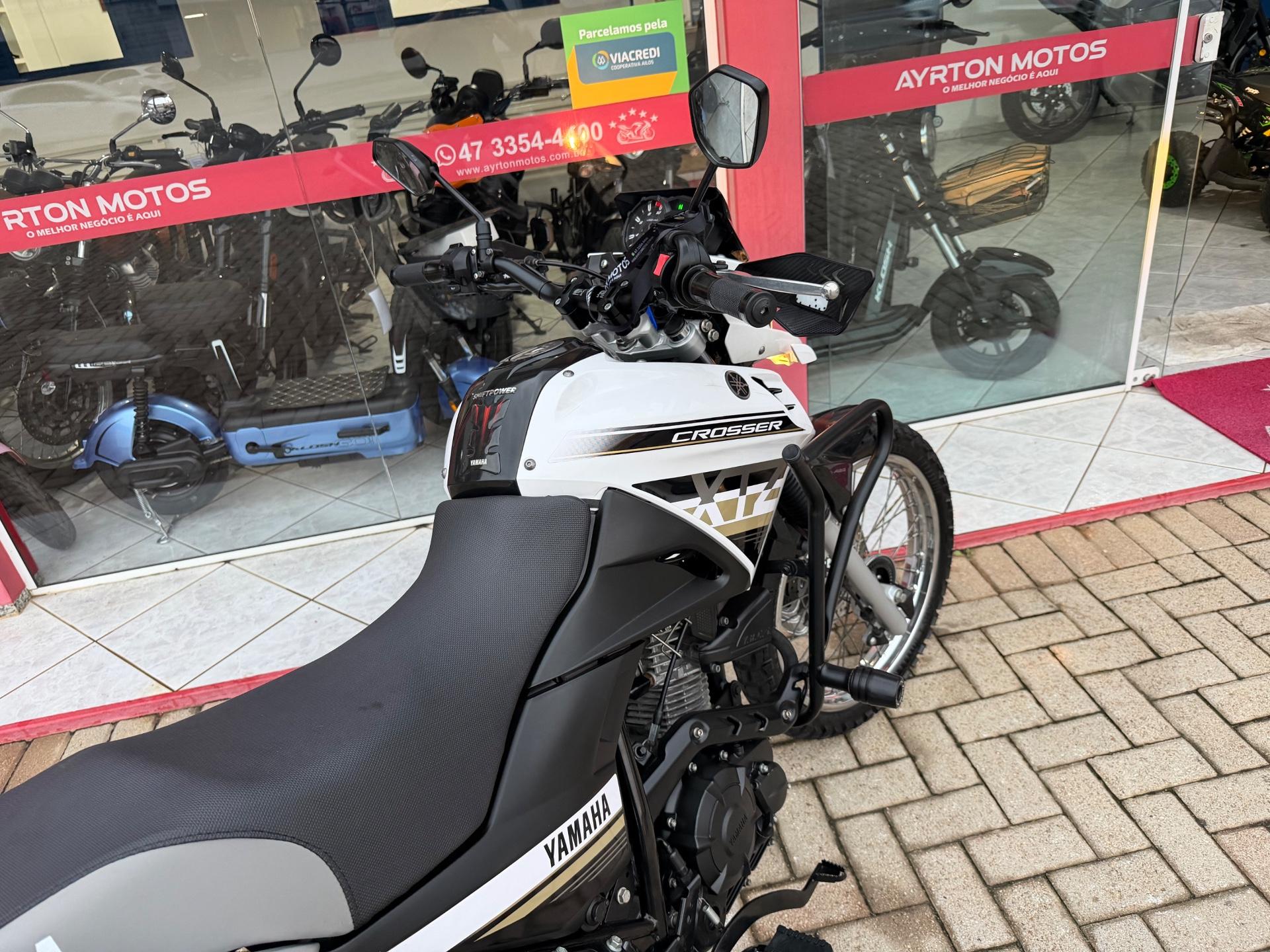 Foto numero 4 do veiculo Yamaha XTZ 150 CROSSER S - Branca - 2022/2022