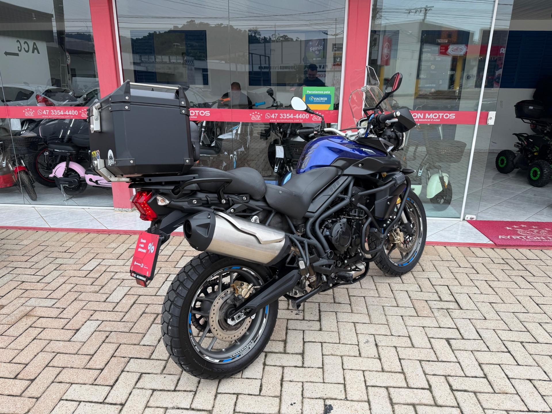Foto numero 3 do veiculo Triumph Tiger 800  - Azul - 2014/2015