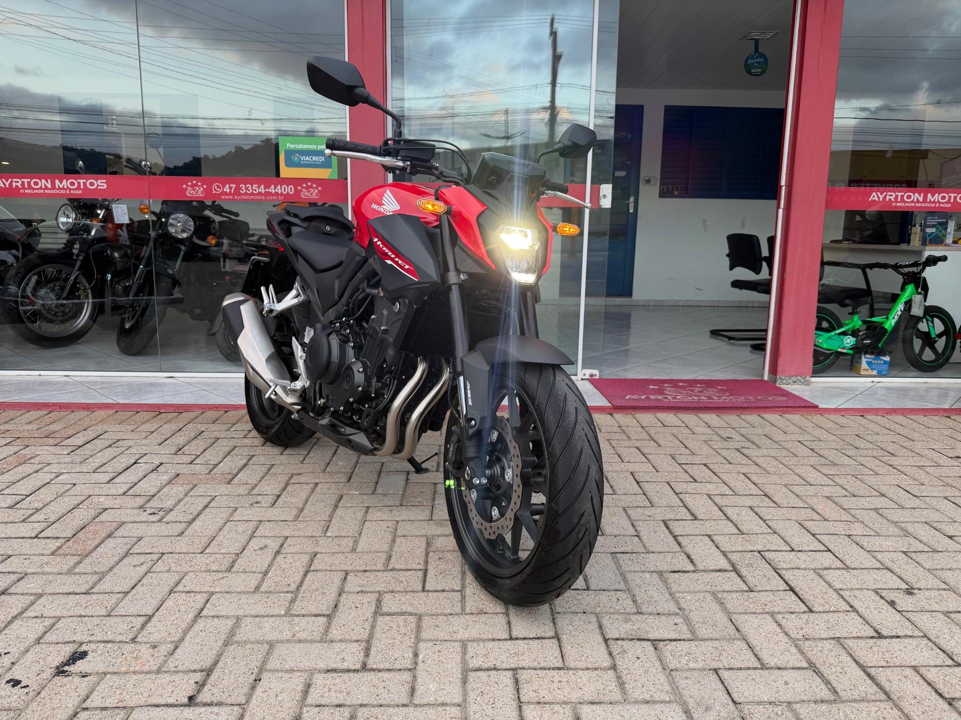 Foto numero 1 do veiculo Honda CB 500 HORNET - Vermelha - 2026/2026