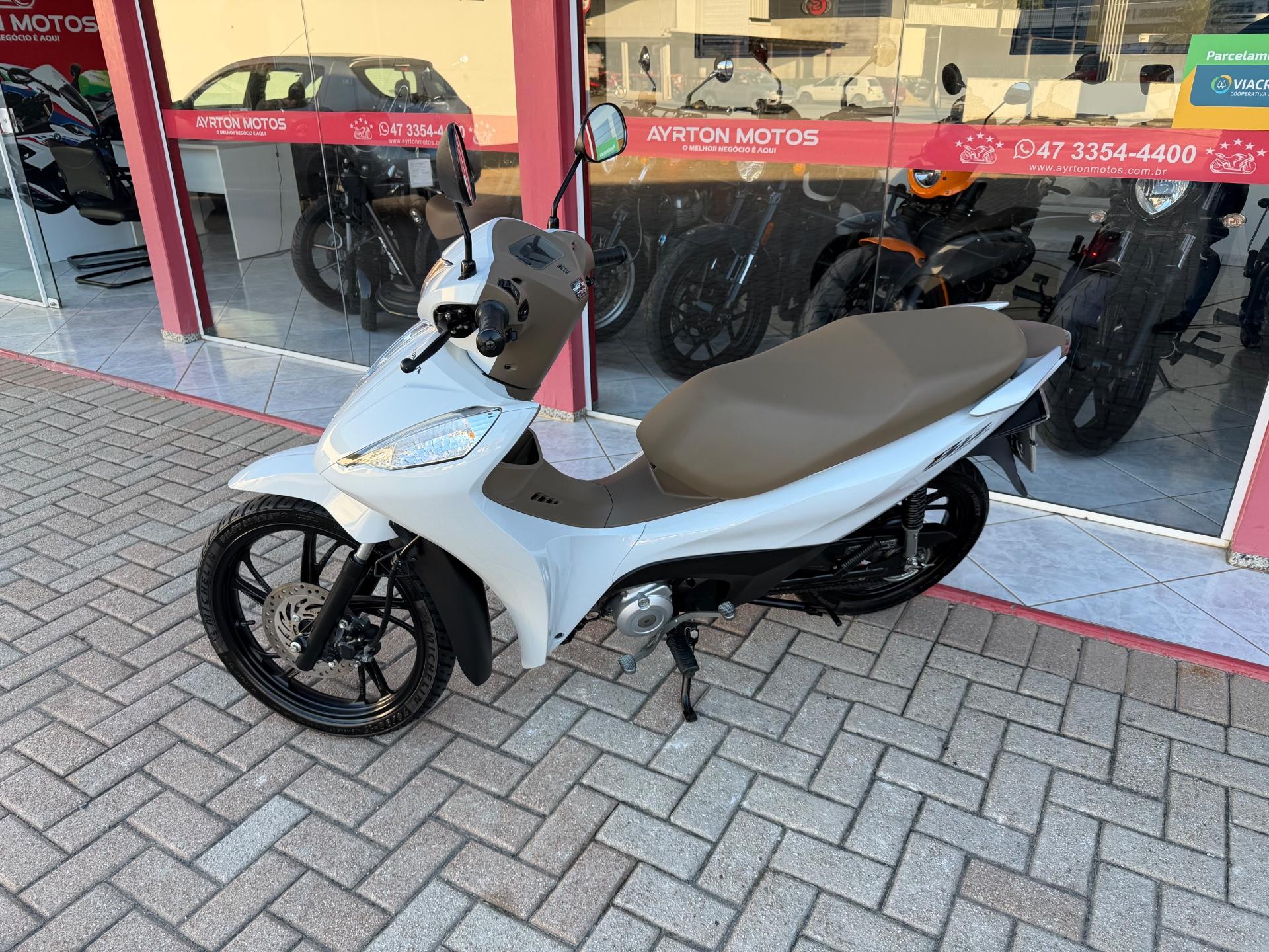 Foto numero 2 do veiculo Honda Biz 125 125 EX/ 125 EX FLEX - Branca - 2025/2025