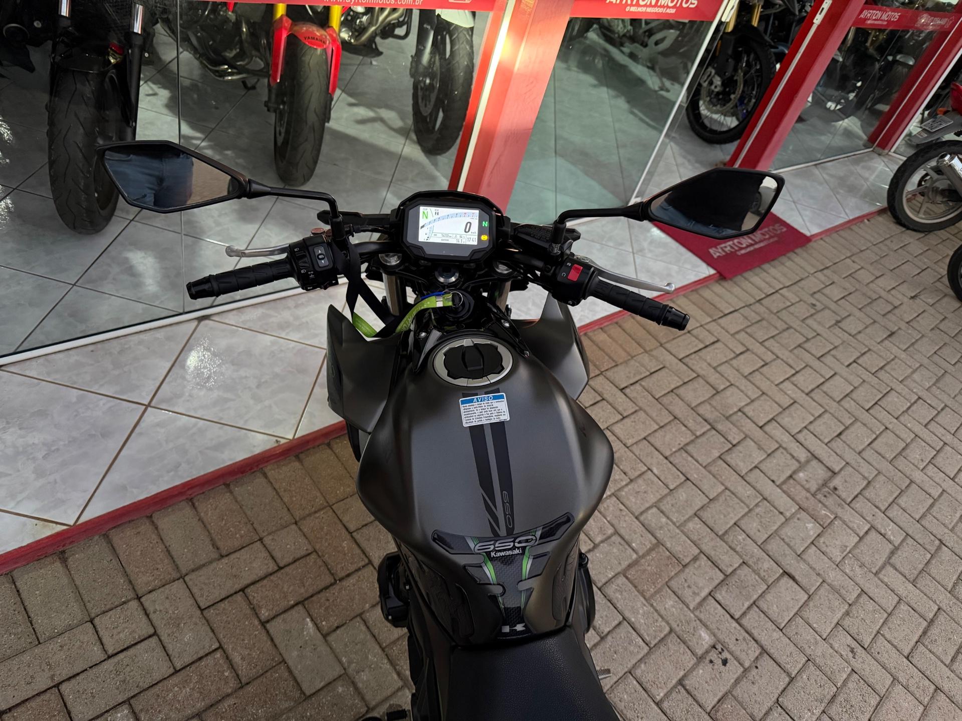 Foto numero 5 do veiculo Kawasaki Z 650  - Cinza - 2023/2024
