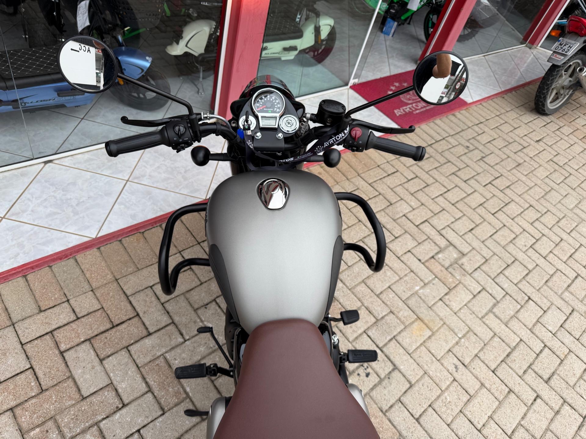 Foto numero 5 do veiculo Royal Enfield Classic DARK - Cinza - 2024/2025