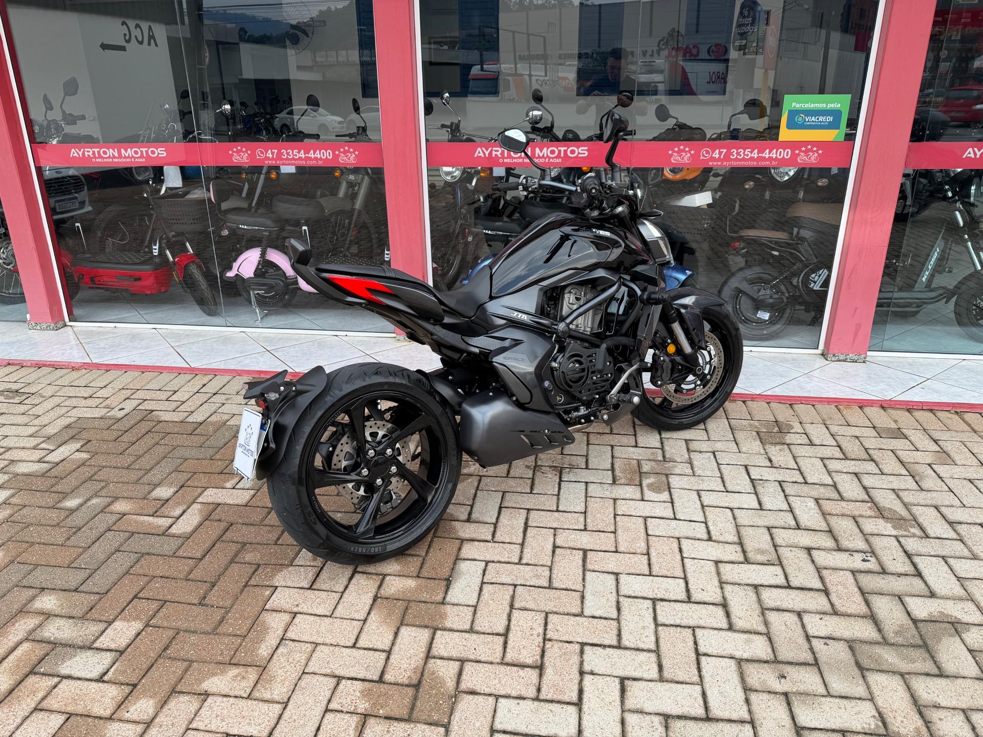 Foto numero 3 do veiculo Zontes V 350 JTA/ V350 - Preta - 2024/2025