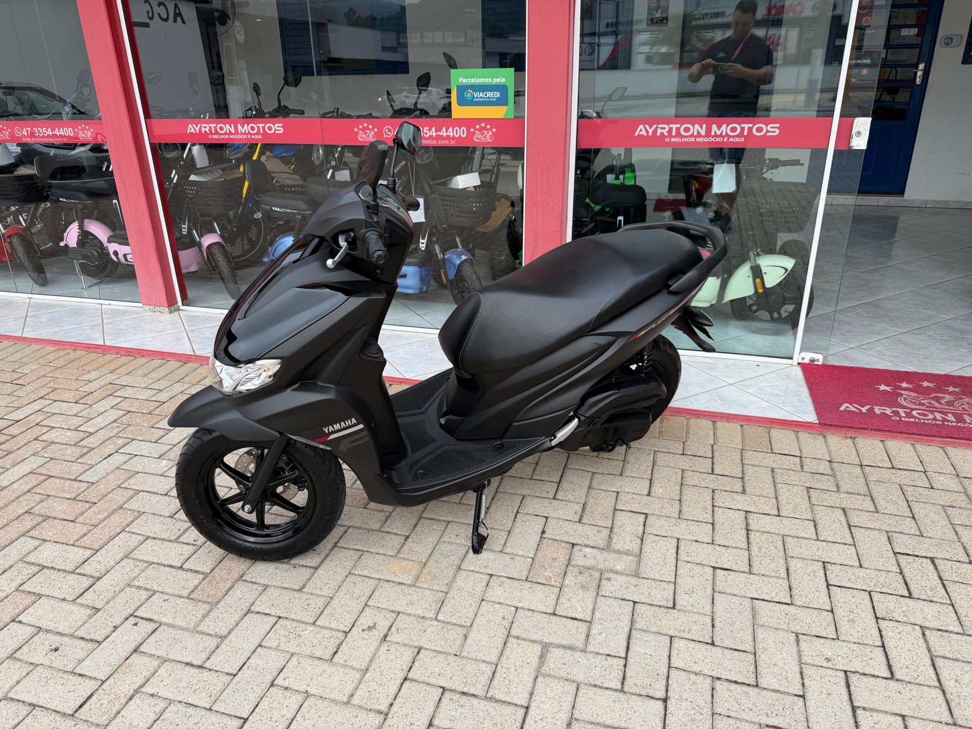 Foto numero 3 do veiculo Yamaha Fluo 125 ABS - Preta - 2024/2025