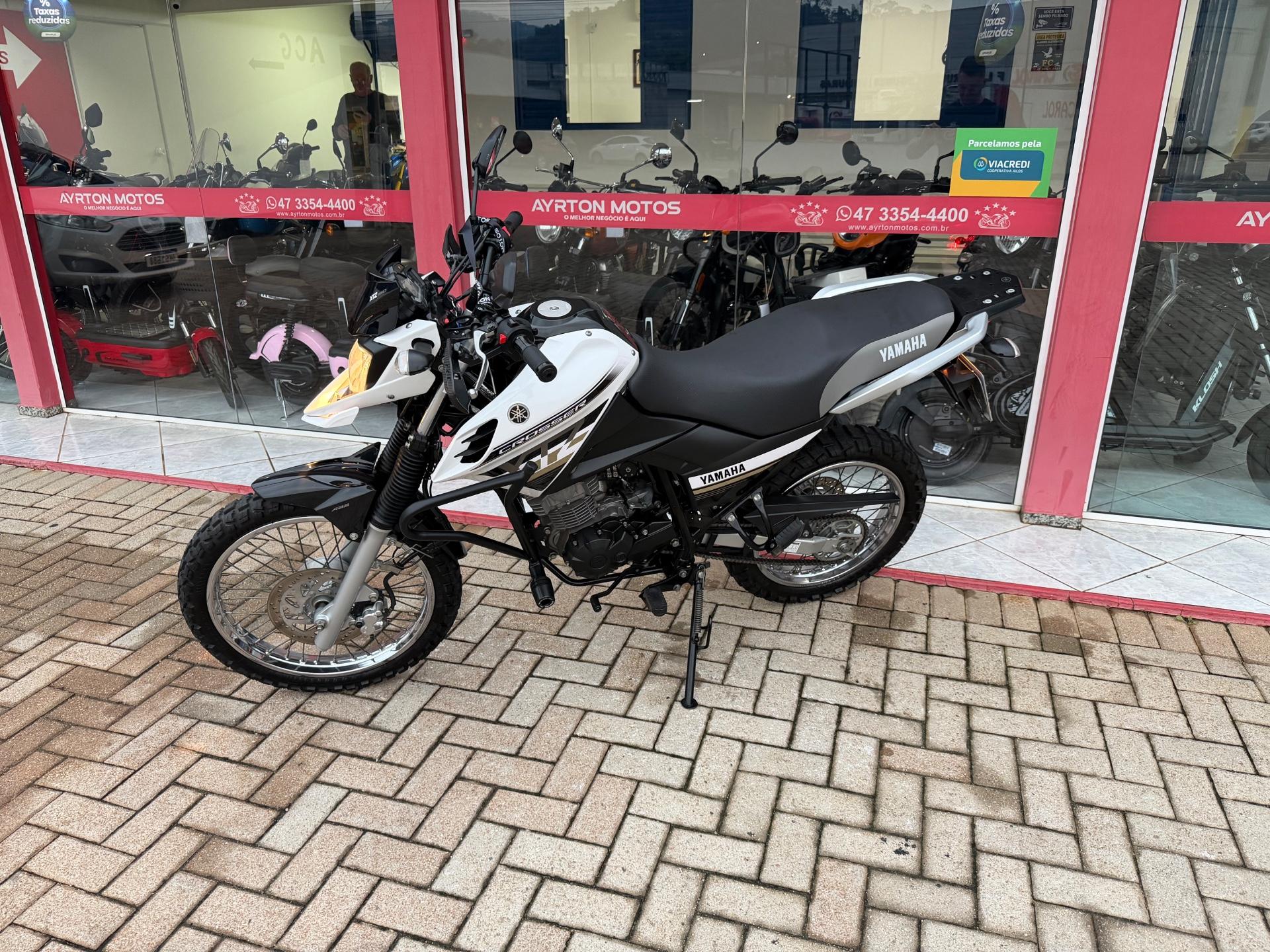 Foto numero 2 do veiculo Yamaha XTZ 150 CROSSER S - Branca - 2022/2022