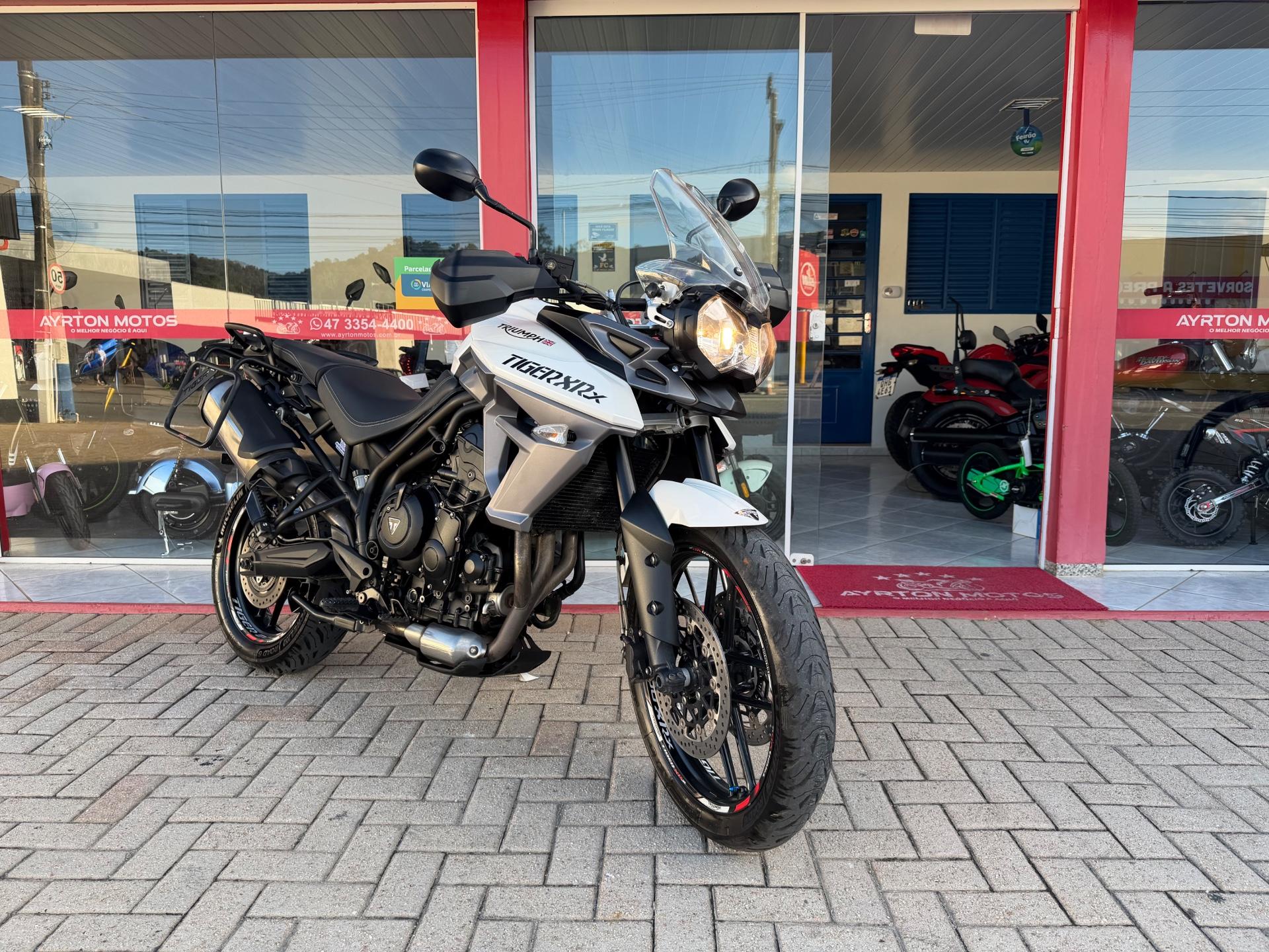 Foto numero 1 do veiculo Triumph Tiger 800 XRX  - Branca - 2016/2017
