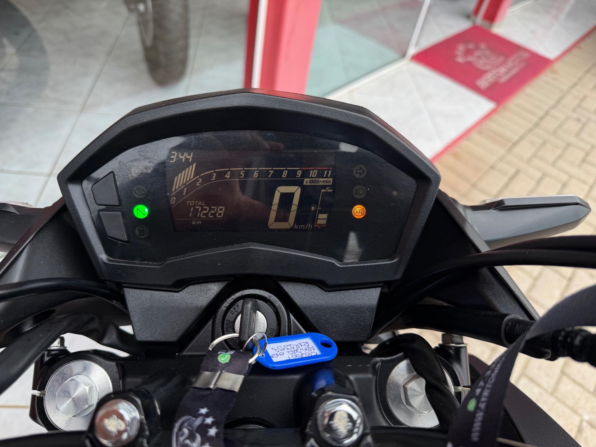Foto numero 6 do veiculo Honda CB 250F Twister ABS - Cinza - 2022/2022