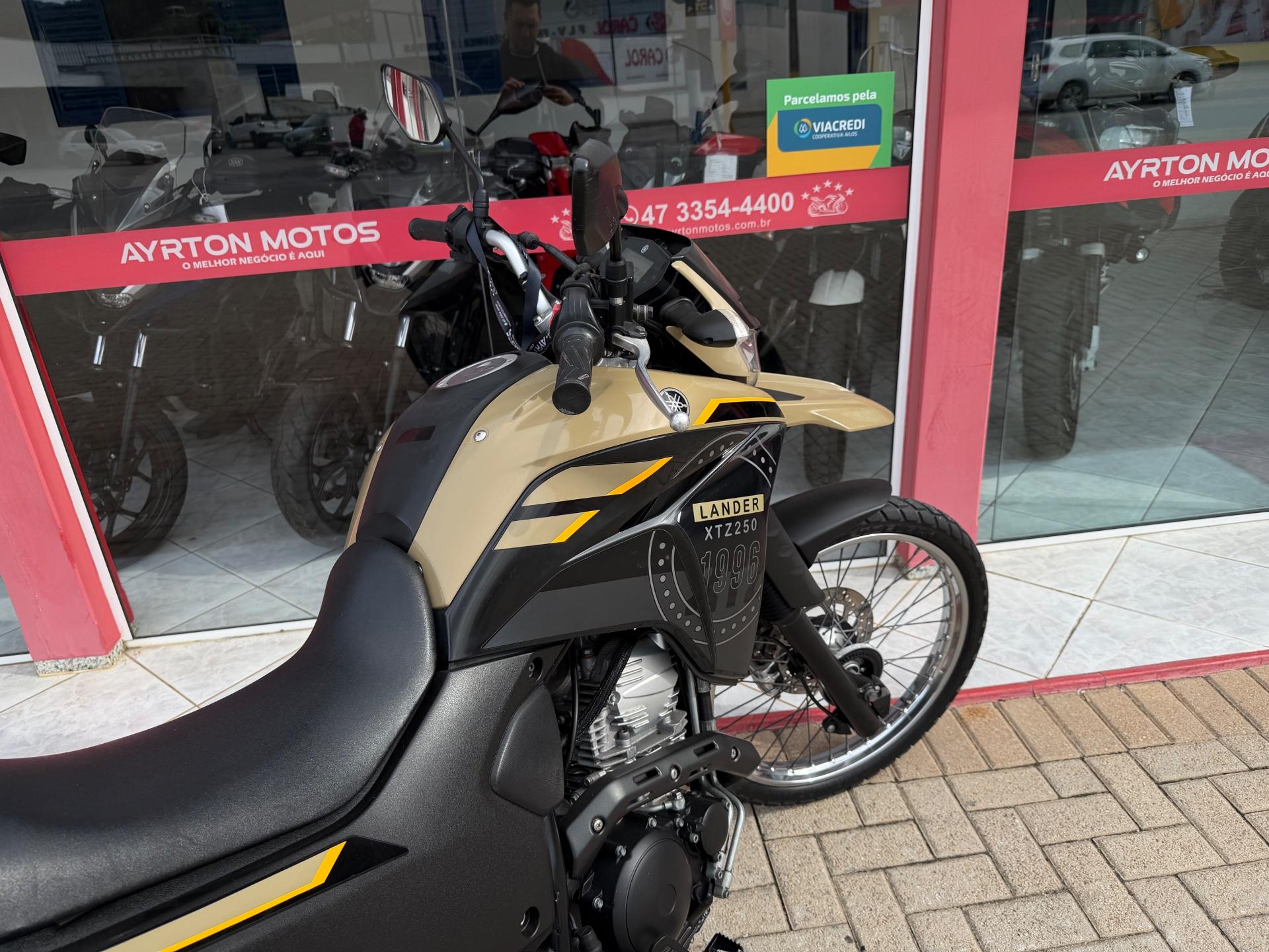 Foto numero 4 do veiculo Yamaha XTZ 250 LANDER 249cc/LANDER BLUEFLEX/ABS  - Bege - 2024/2024