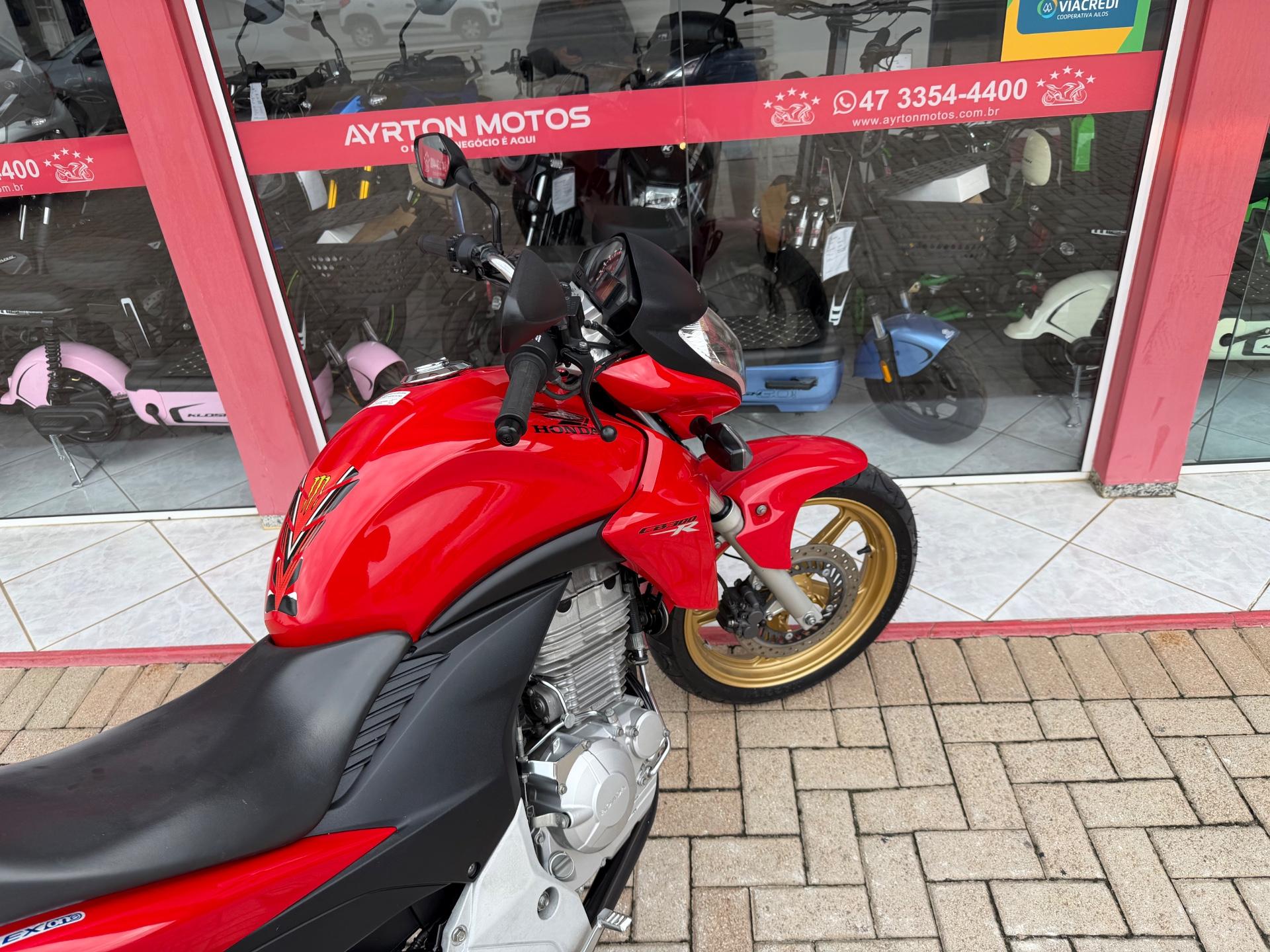 Foto numero 4 do veiculo Honda CB 300 300R/ 300R FLEX  - Vermelha - 2015/2015