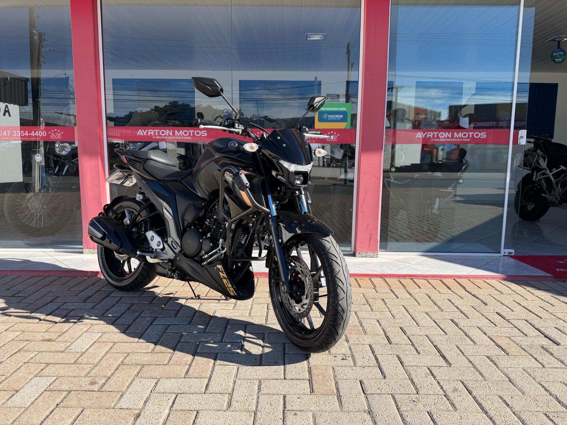 Foto numero 1 do veiculo Yamaha Fazer 250 FZ25 250 FAZER FLEX  - Verde - 2023/2024