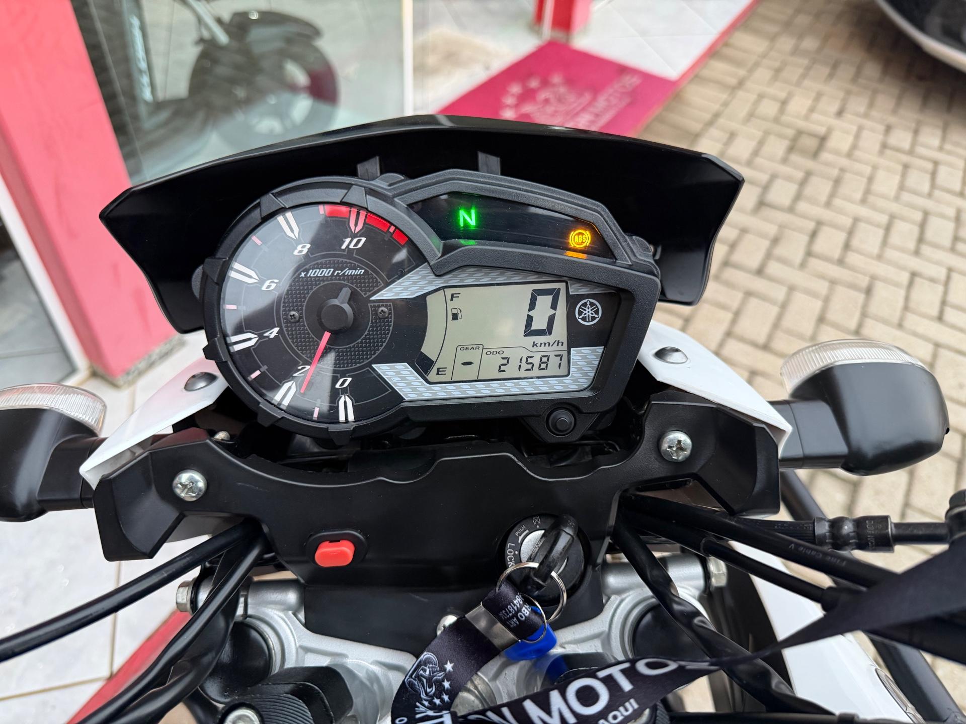 Foto numero 6 do veiculo Yamaha XTZ 150 CROSSER S - Branca - 2022/2022