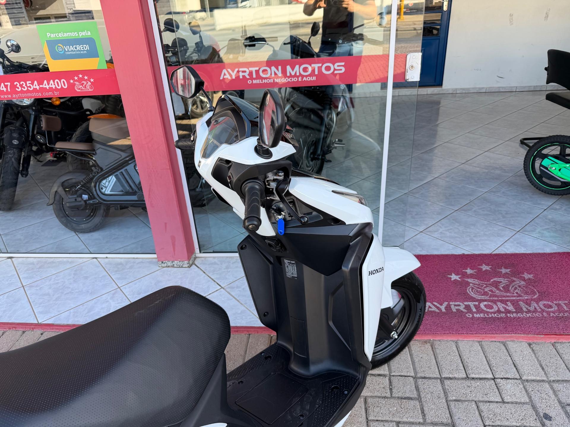Foto numero 4 do veiculo Honda Elite 125 . - Branca - 2025/2026