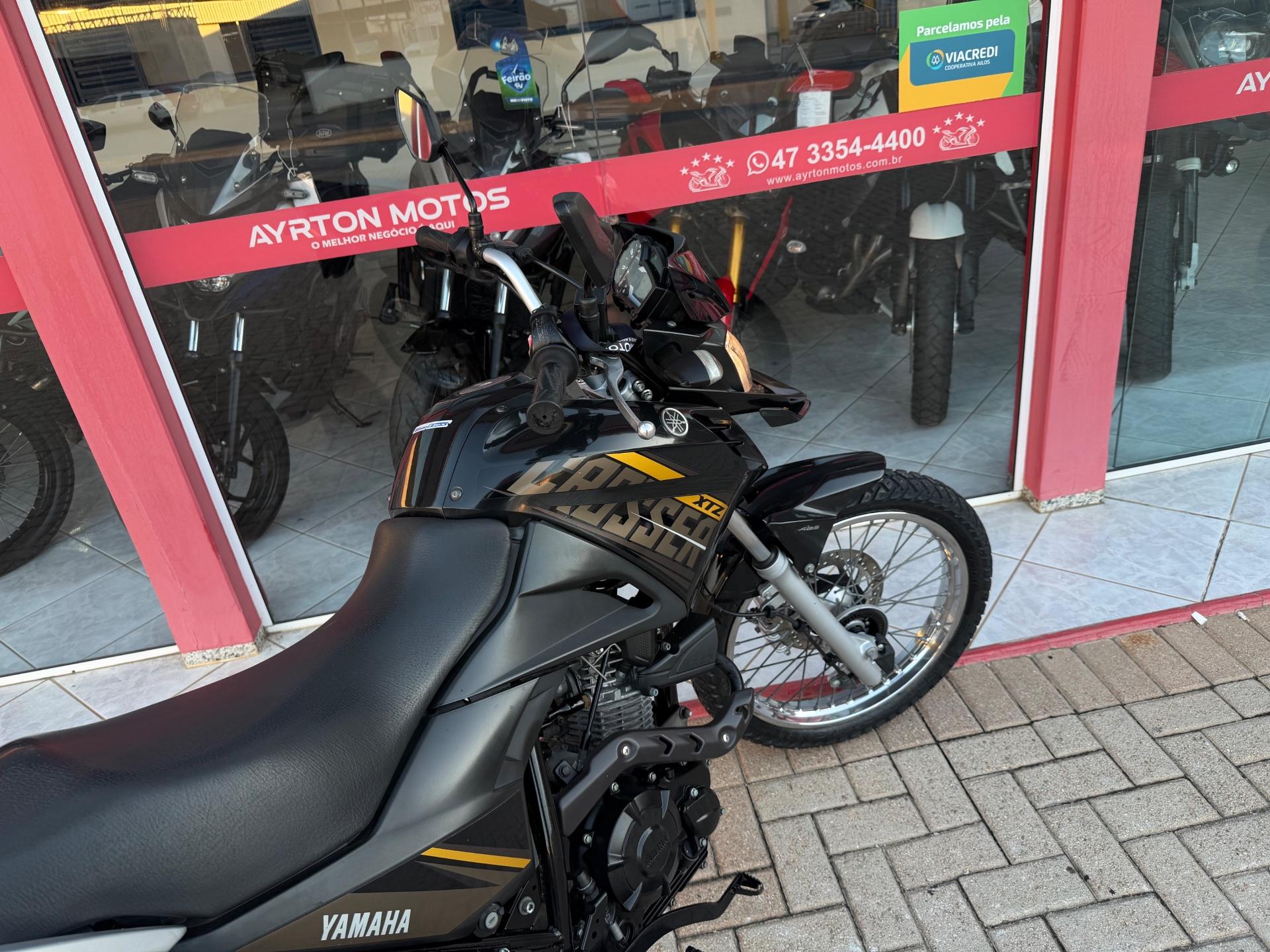 Foto numero 4 do veiculo Yamaha XTZ 150 CROSSER S FLEX  - Preta - 2019/2019