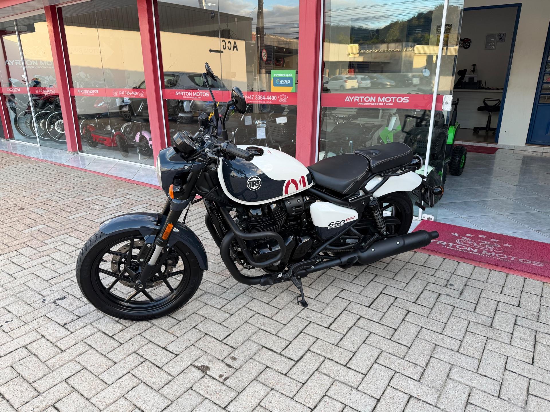 Foto numero 2 do veiculo Royal Enfield Shotgun 650 Top - Branca - 2025/2026