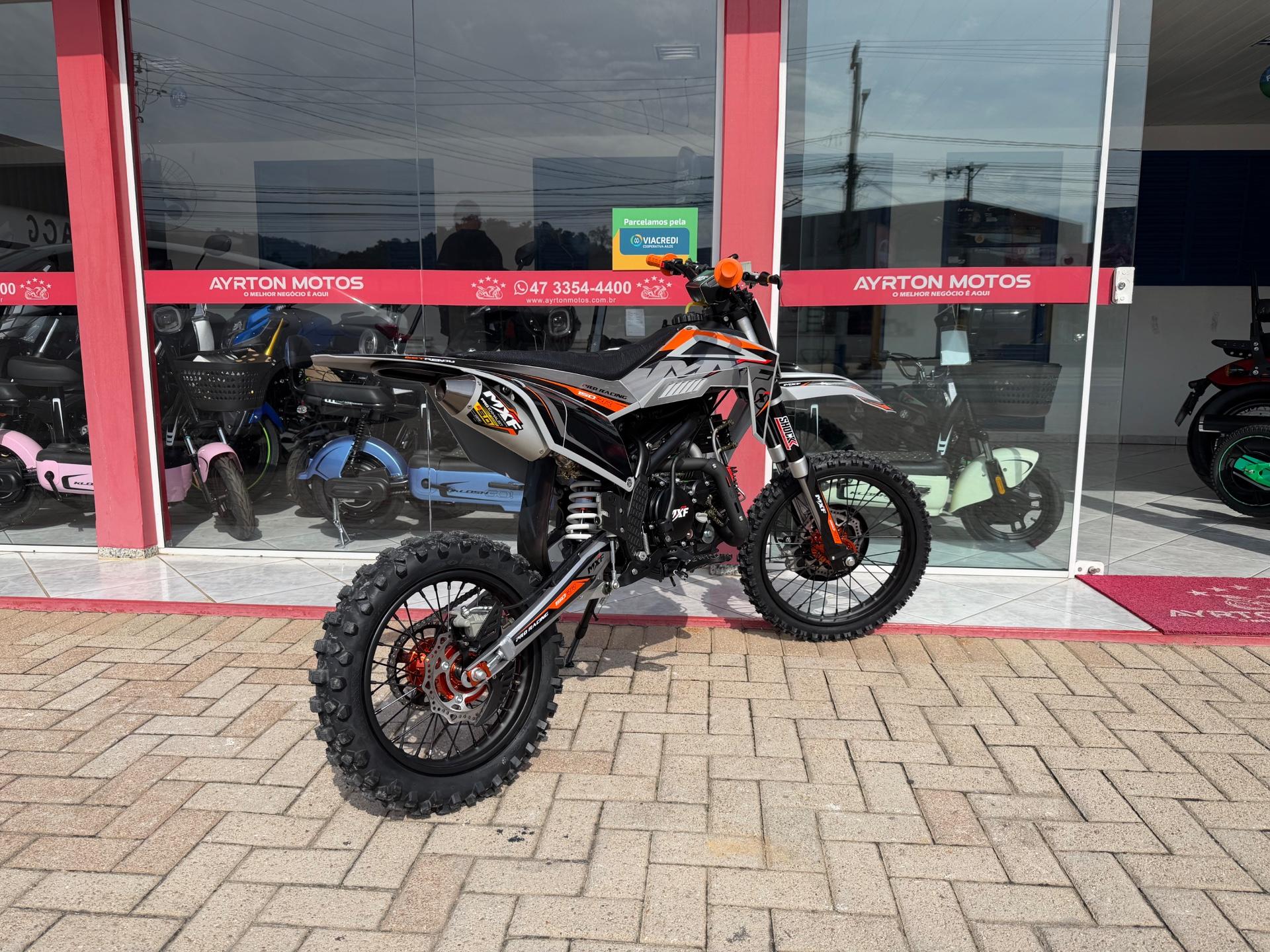 Foto numero 3 do veiculo MXF Pro Racing 150RR - Laranja - 2025/2026