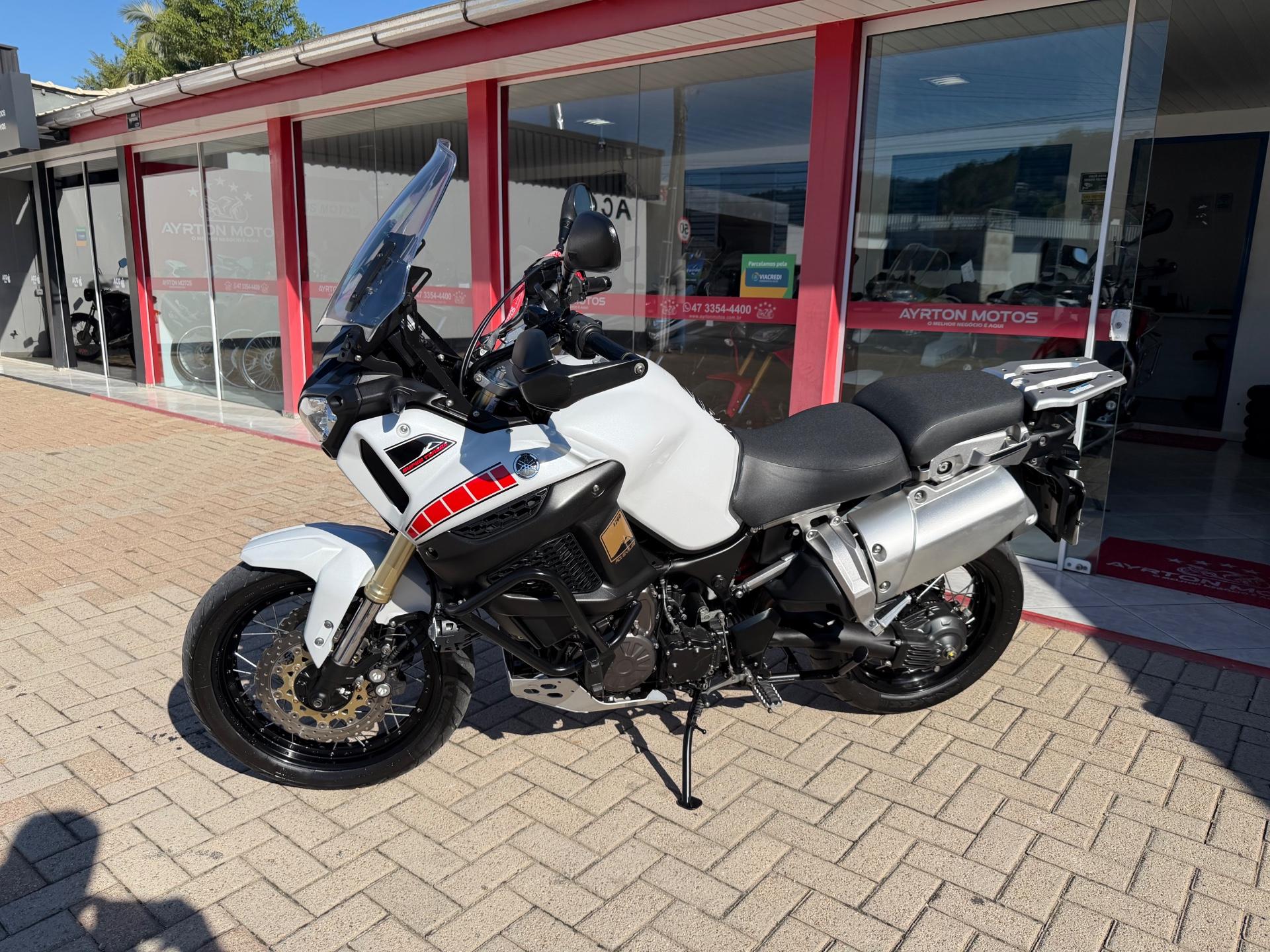 Foto numero 2 do veiculo Yamaha XT 1200 Z  SUPER TÉNÉRÉ/ DX  - Branca - 2013/2014