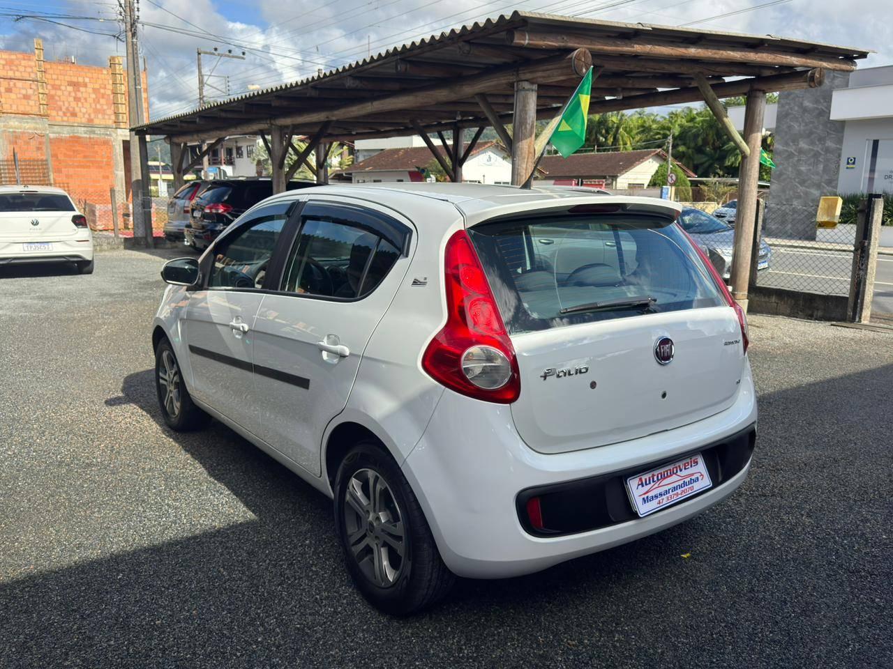 Foto numero 6 do veiculo Fiat Palio ATTRA./ITÁLIA 1.4 EVO F.Flex 8V 5p  - Branca - 2013/2014