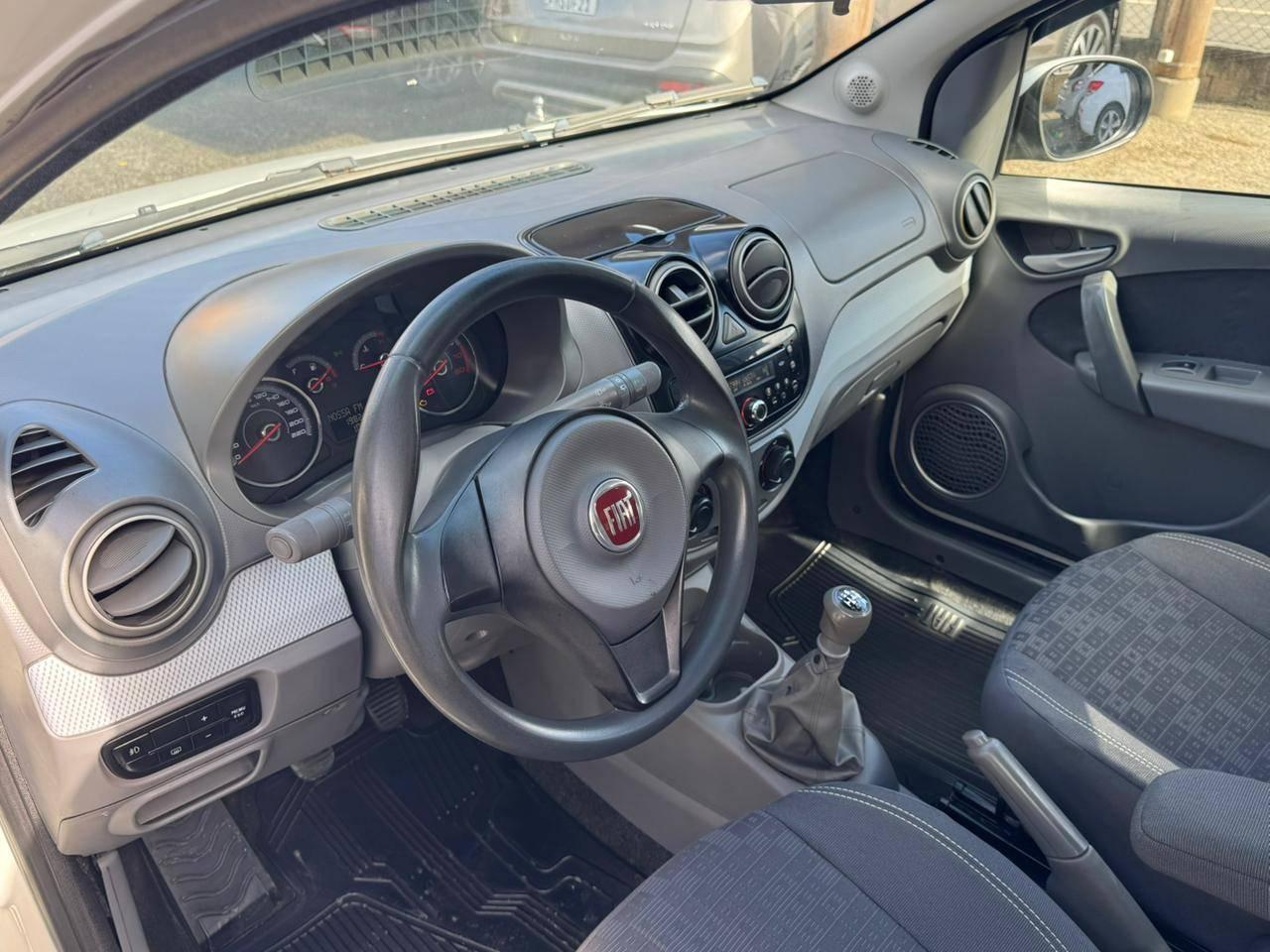 Foto numero 10 do veiculo Fiat Palio ATTRA./ITÁLIA 1.4 EVO F.Flex 8V 5p  - Branca - 2013/2014