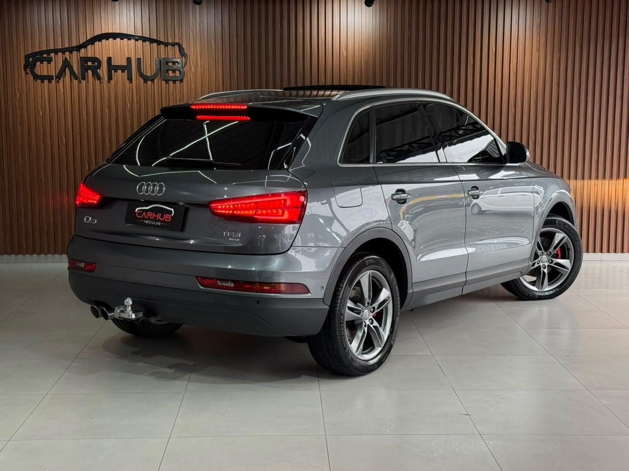 Foto numero 3 do veiculo Audi Q3 1.4 TFSI/TFSI Flex S-tronic 5p - Cinza - 2017/2017