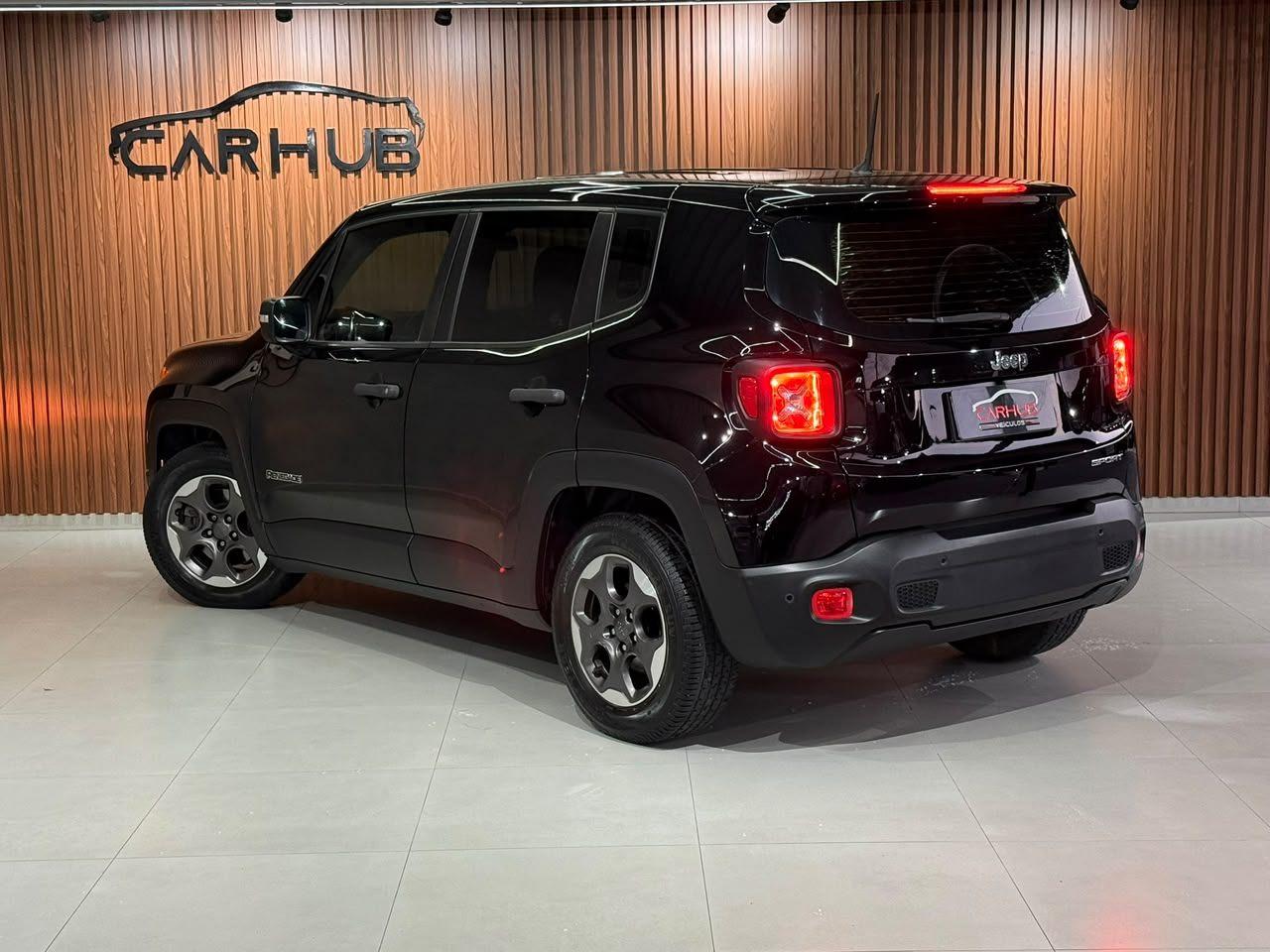 Foto numero 2 do veiculo Jeep Renegade Sport 1.8 4x2 Flex 16V Aut. - Preta - 2015/2016