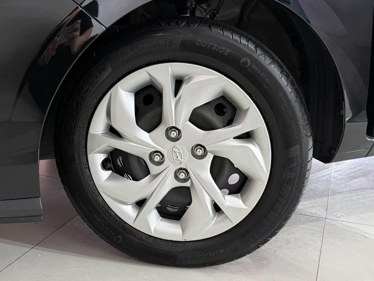 Foto numero 15 do veiculo Hyundai HB20 Comfort 1.0 Flex 12V Mec. - Preta - 2023/2024
