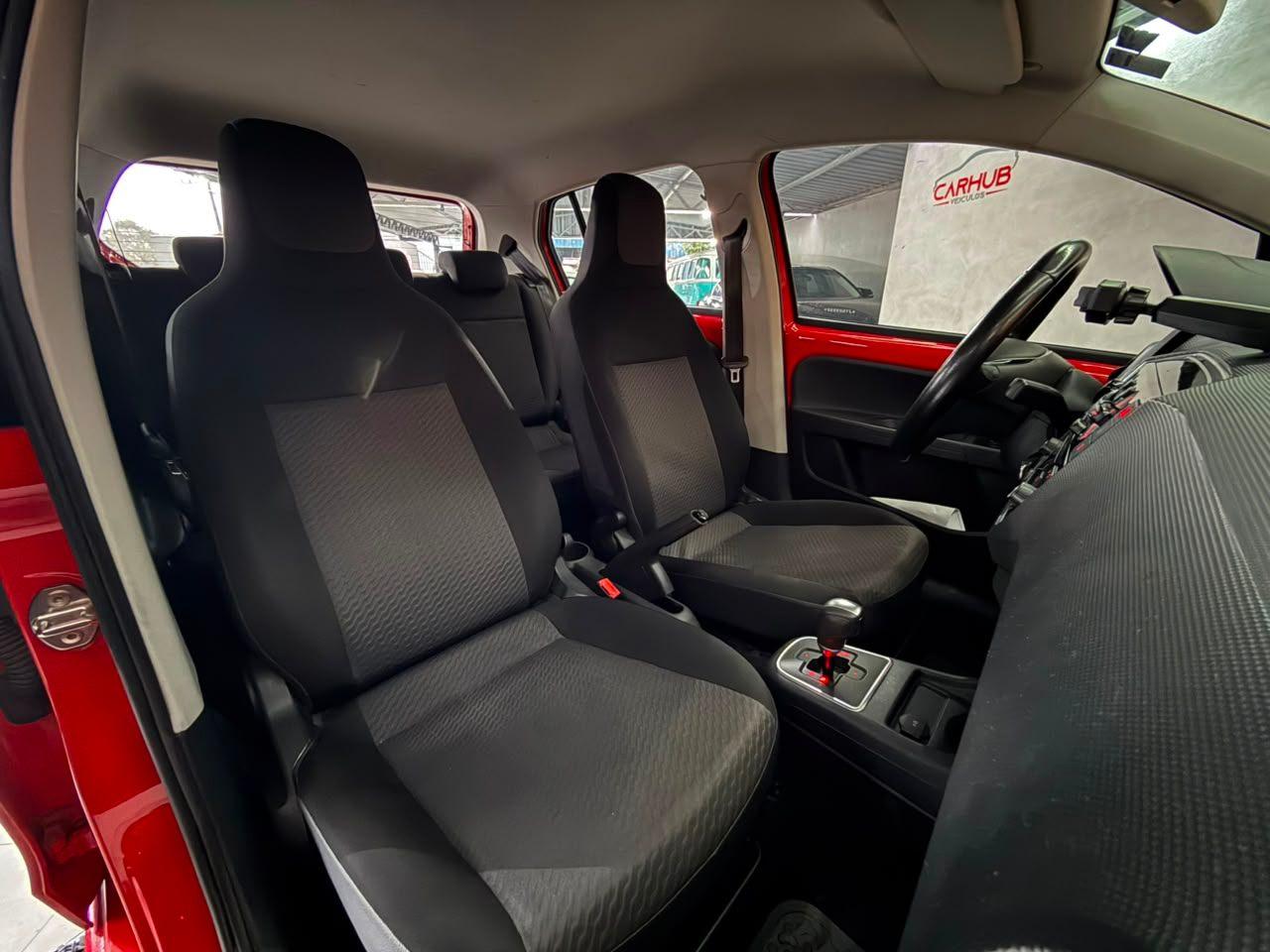 Foto numero 13 do veiculo Volkswagen Up move I MOTION 1.0 T. Flex 12V 5p  - Vermelha - 2017/2018