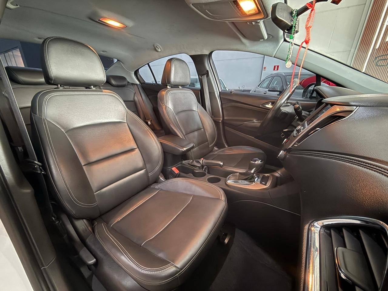 Foto numero 12 do veiculo Chevrolet Cruze /CHEV  LT NB AT - Branca - 2019/2020