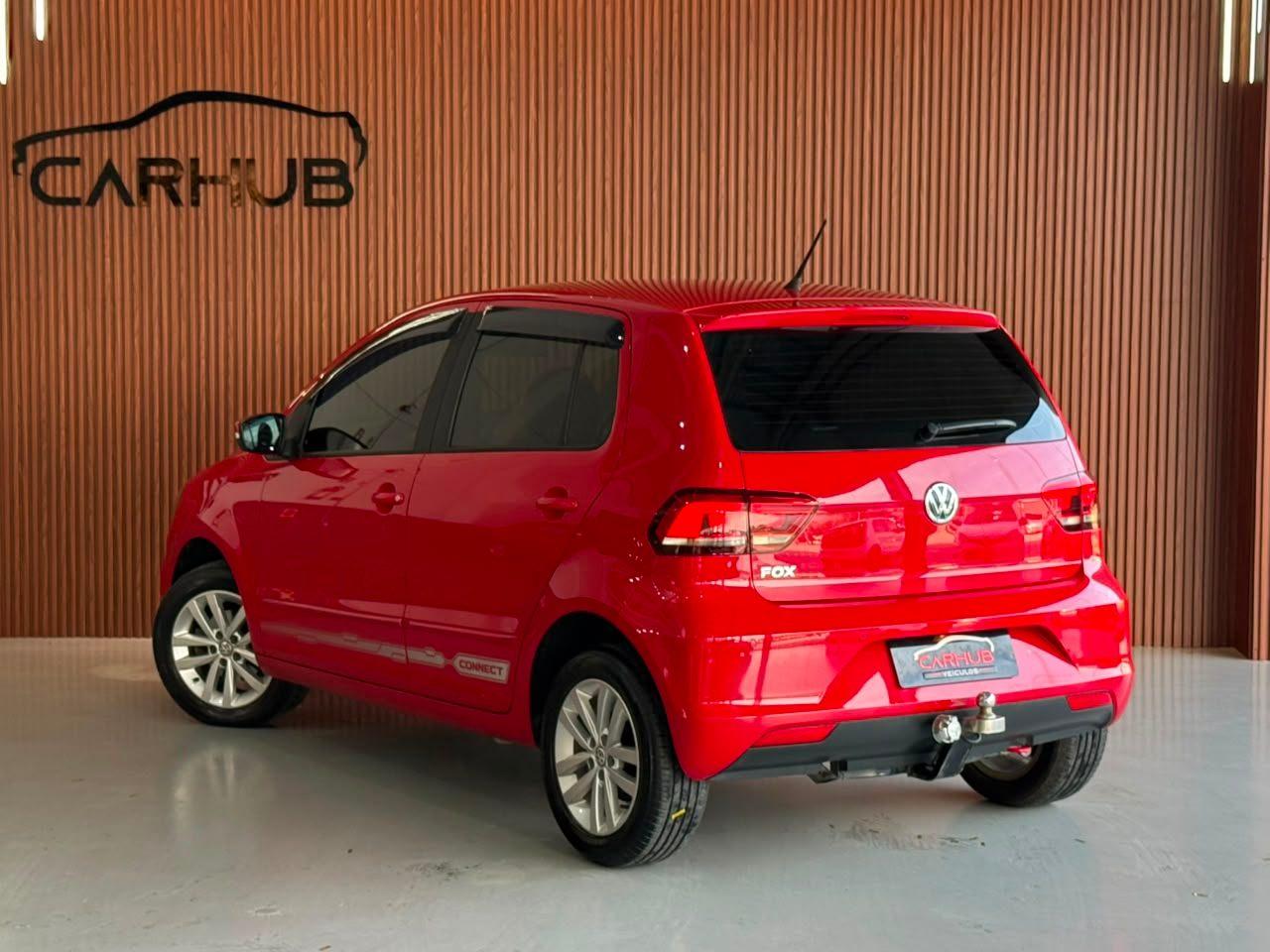 Foto numero 2 do veiculo Volkswagen Fox Connect 1.6 Flex 8V 5p  - Vermelha - 2019/2019