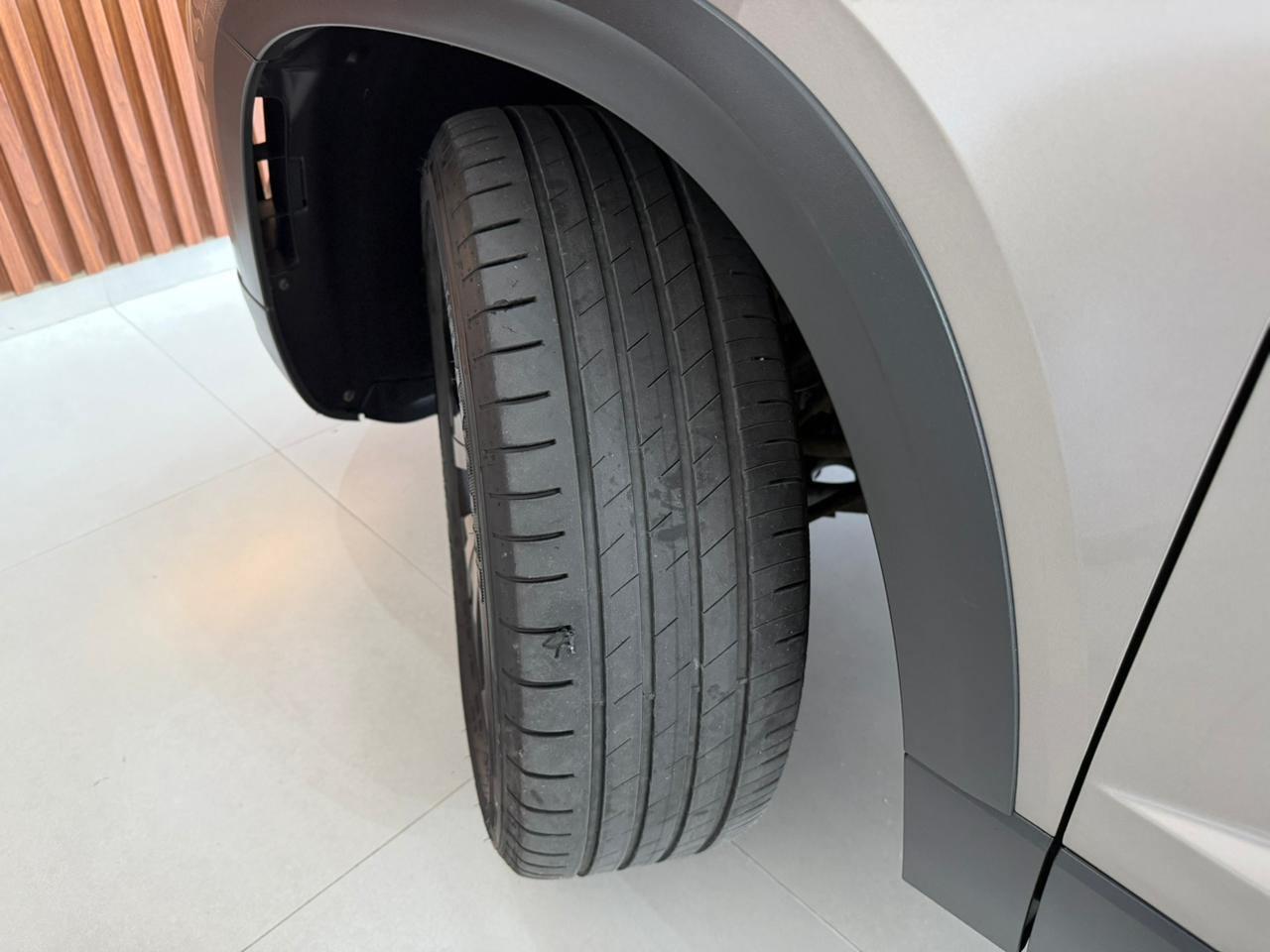 Foto numero 19 do veiculo Volkswagen Taos TAOS HL TSI - Bege - 2022/2022