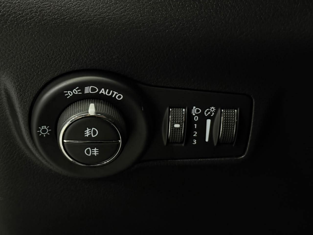 Foto numero 11 do veiculo Jeep Compass LONG. T270 1.3 TB 4x2 Flex Aut. - Preta - 2022/2022