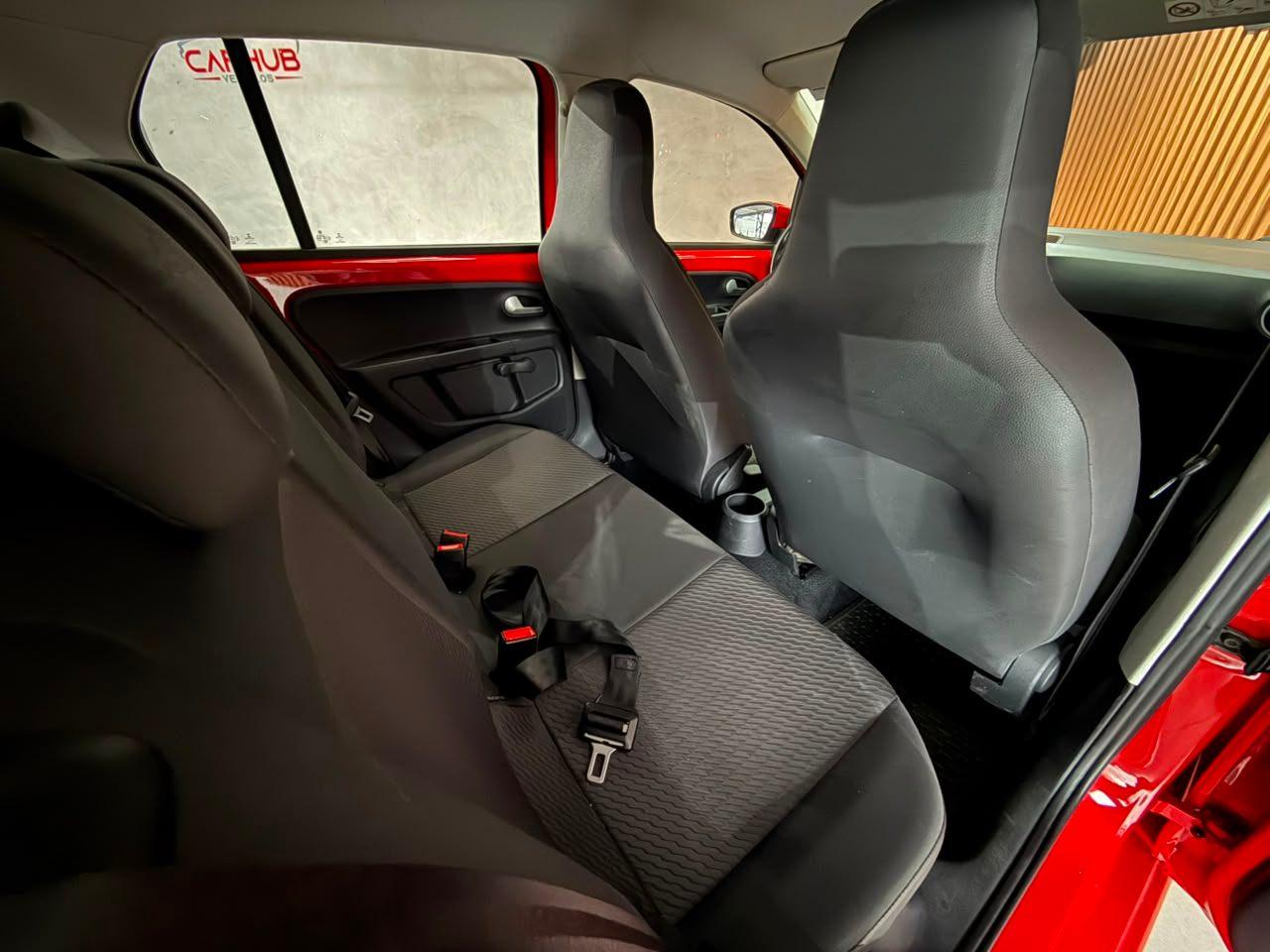 Foto numero 12 do veiculo Volkswagen Up move I MOTION 1.0 T. Flex 12V 5p  - Vermelha - 2017/2018