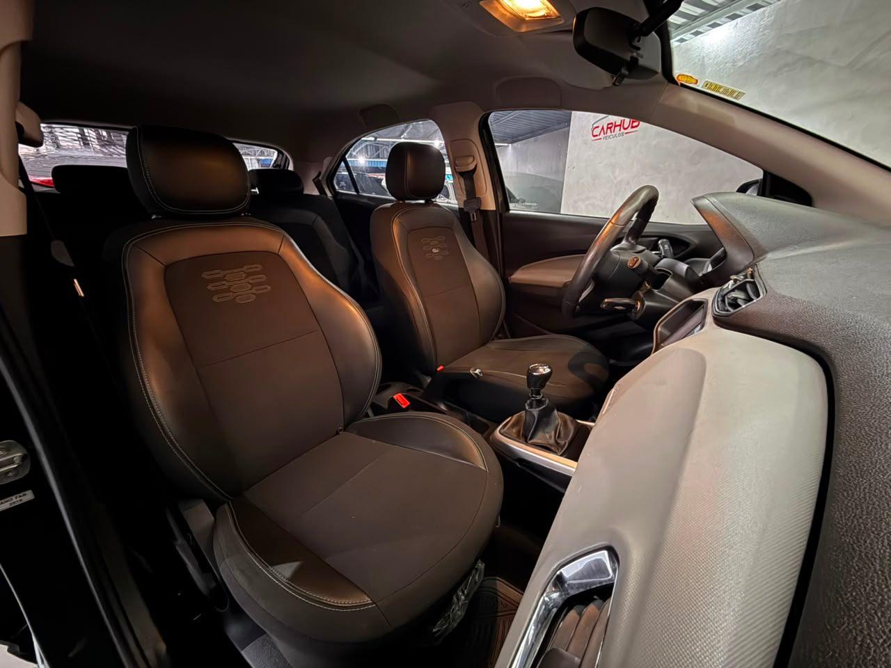 Foto numero 15 do veiculo Chevrolet Onix HATCH LT 1.4 8V FlexPower 5p Mec.  - Cinza - 2019/2019
