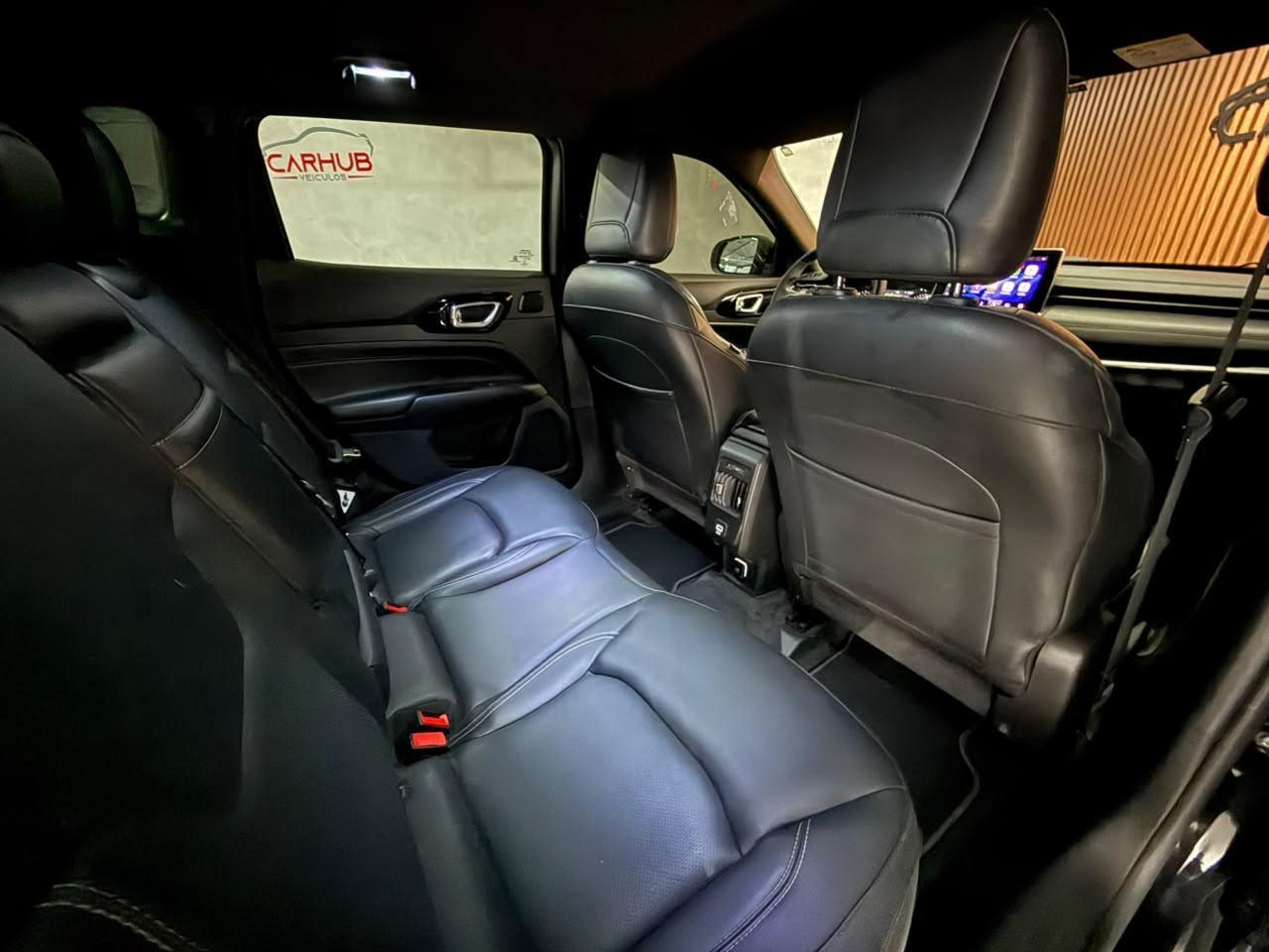 Foto numero 16 do veiculo Jeep Compass LONG. T270 1.3 TB 4x2 Flex Aut. - Preta - 2022/2022