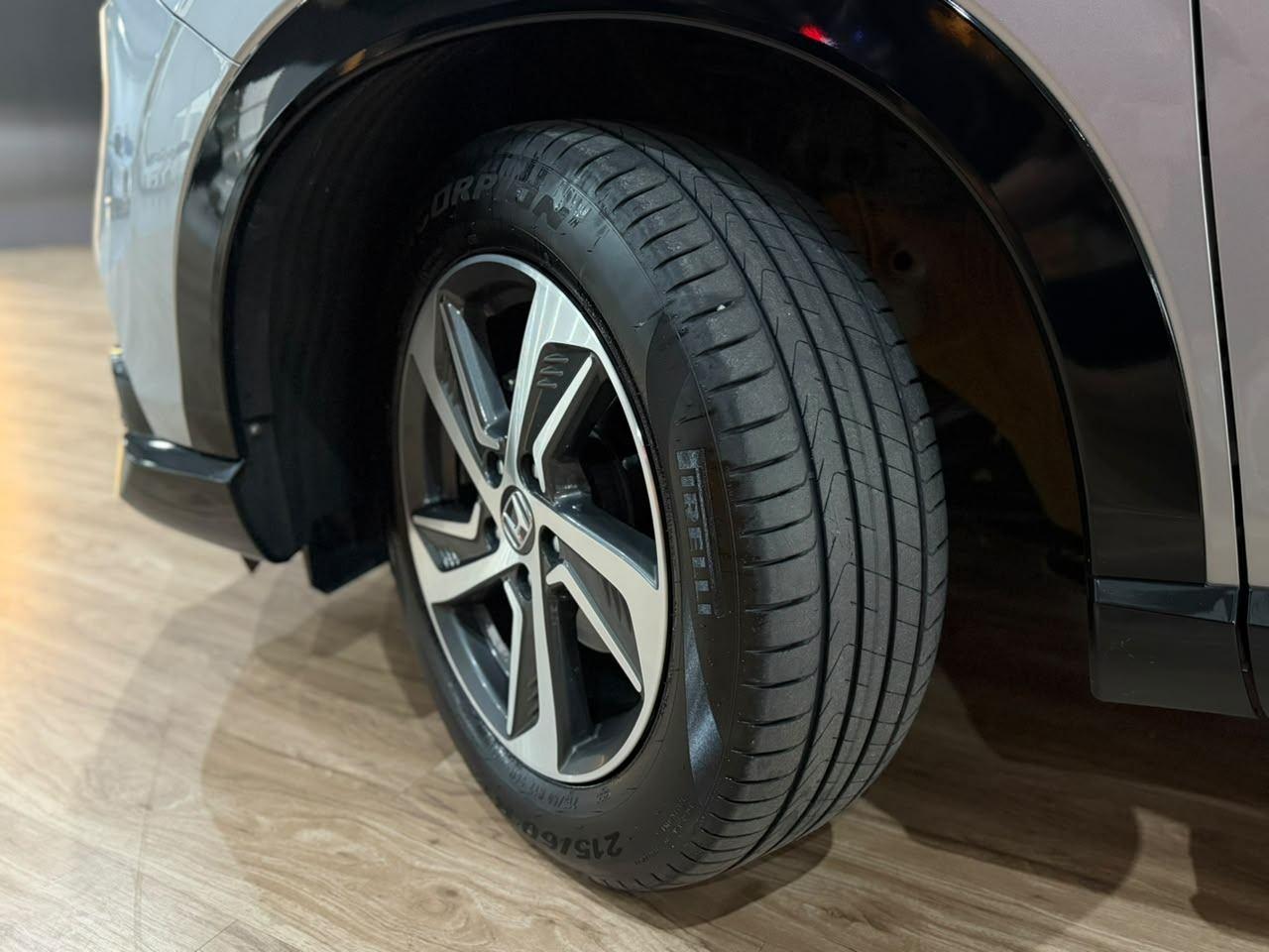 Foto numero 20 do veiculo Honda HR-V Touring 1.5 Flex TB 16V 5p Aut. - Prata - 2025/2025