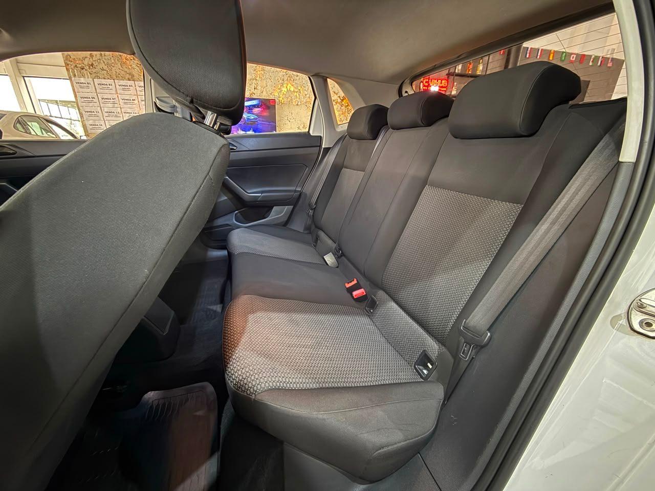 Foto numero 11 do veiculo Volkswagen Polo 1.0 Flex 12V 5p  - Branca - 2020/2021
