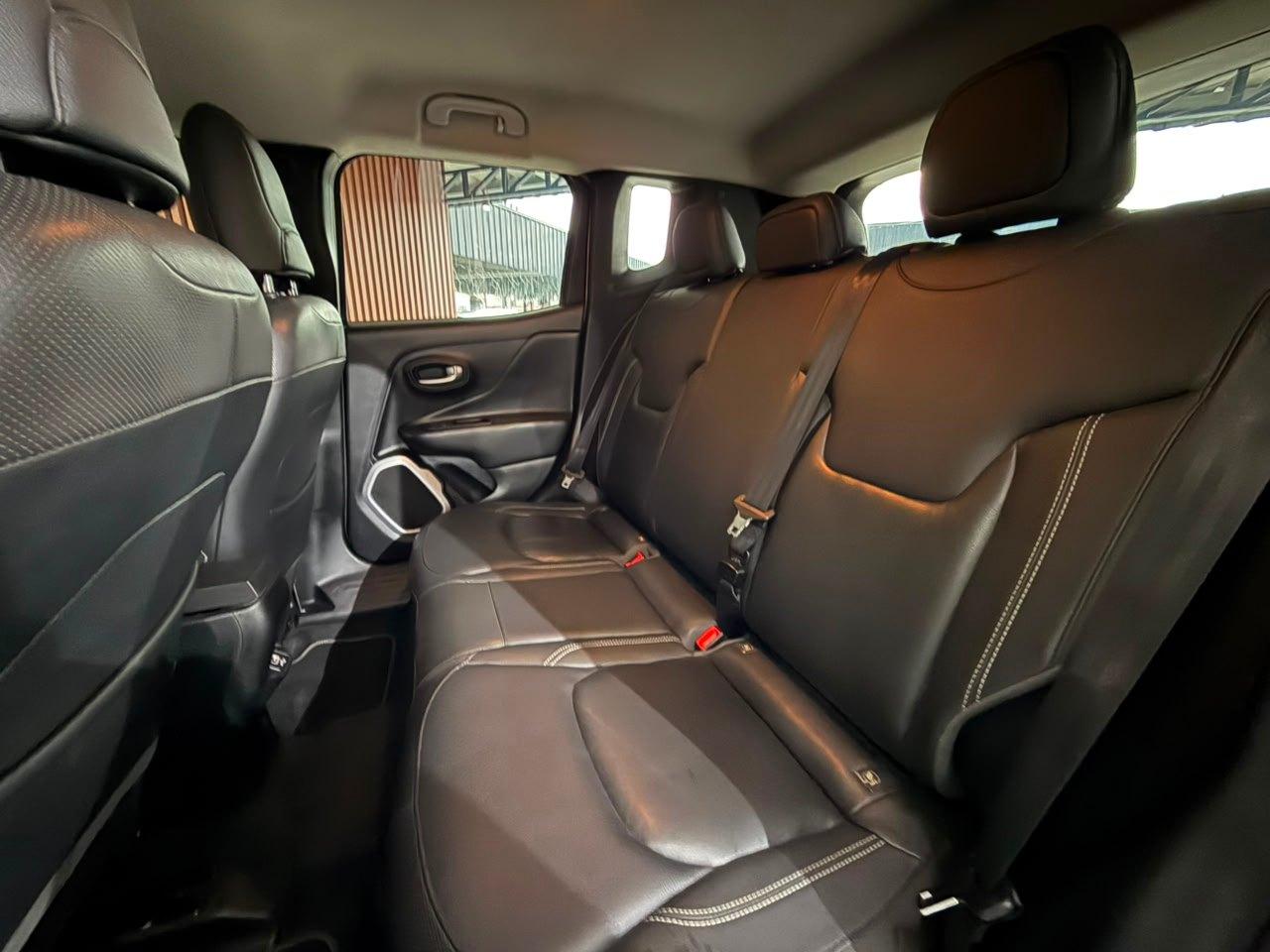 Foto numero 13 do veiculo Jeep Renegade LNGTD AT - Branca - 2019/2019