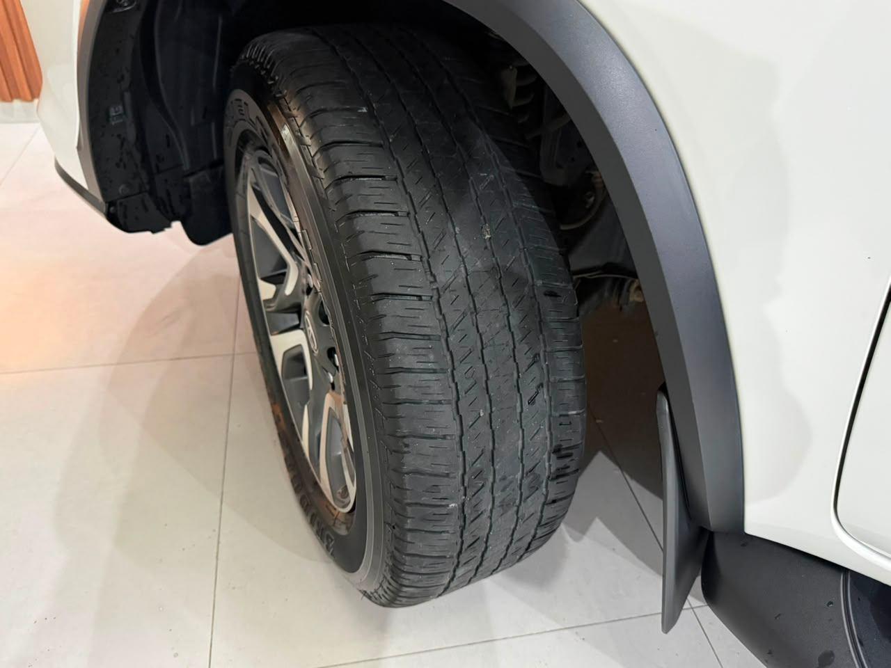 Foto numero 22 do veiculo Toyota Hilux SW4  - Branca - 2022/2022