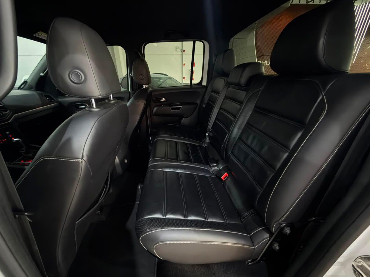 Foto numero 13 do veiculo Volkswagen Amarok /VW  V6 EXTR AC4 - Branca - 2018/2019