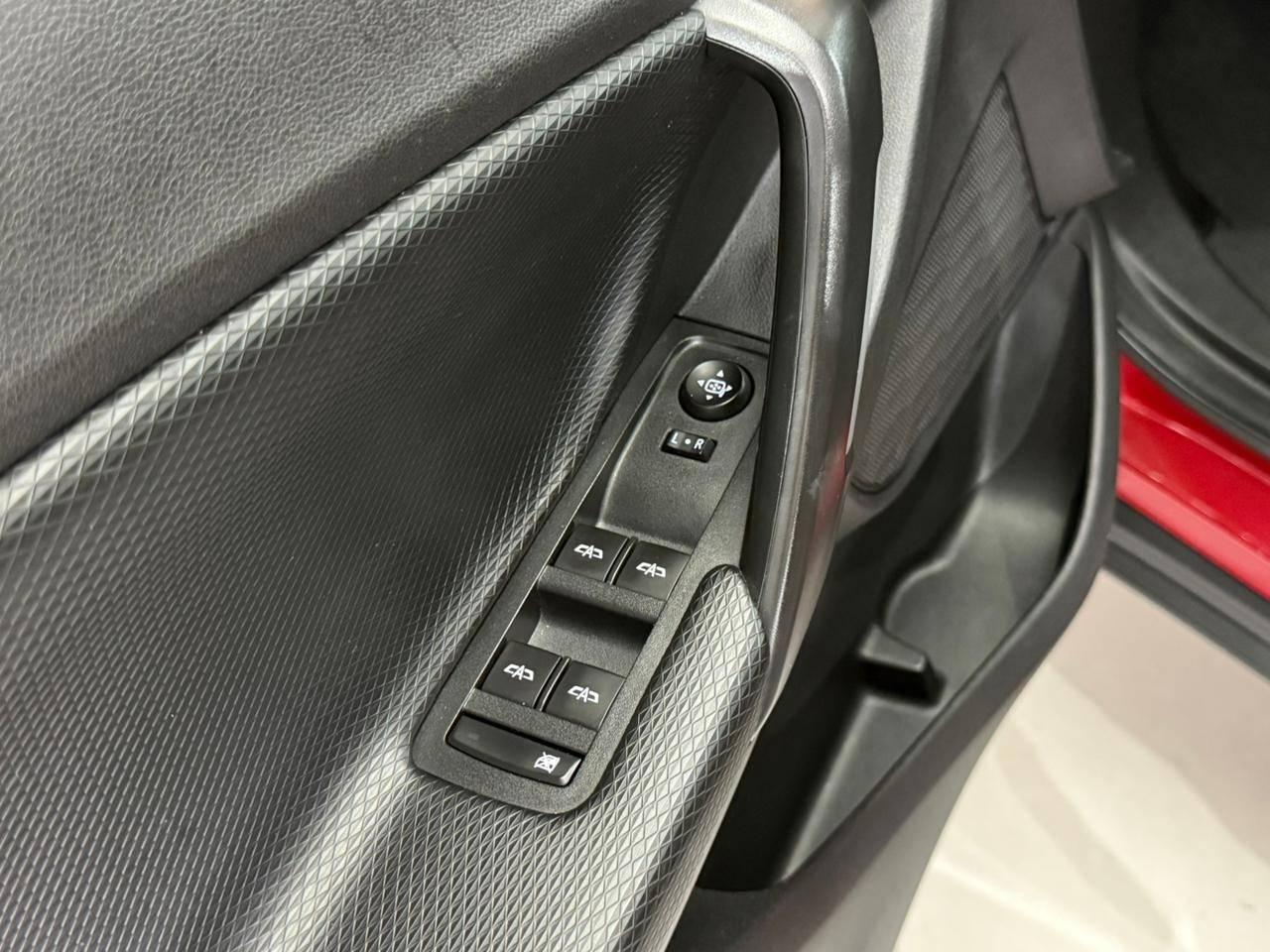 Foto numero 9 do veiculo Chevrolet Tracker HEV/ T A LTZ - Vermelha - 2020/2021