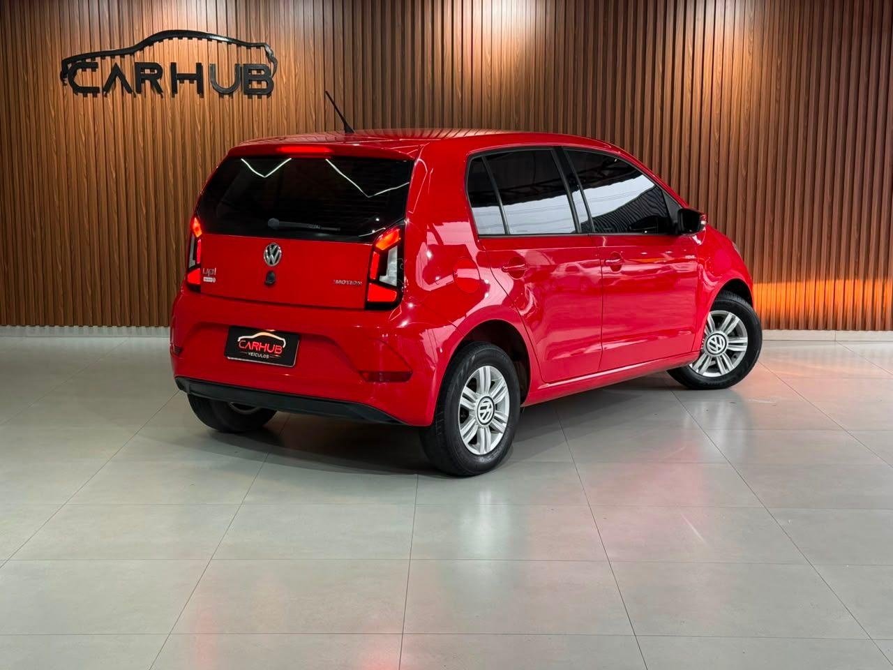 Foto numero 3 do veiculo Volkswagen Up move I MOTION 1.0 T. Flex 12V 5p  - Vermelha - 2017/2018