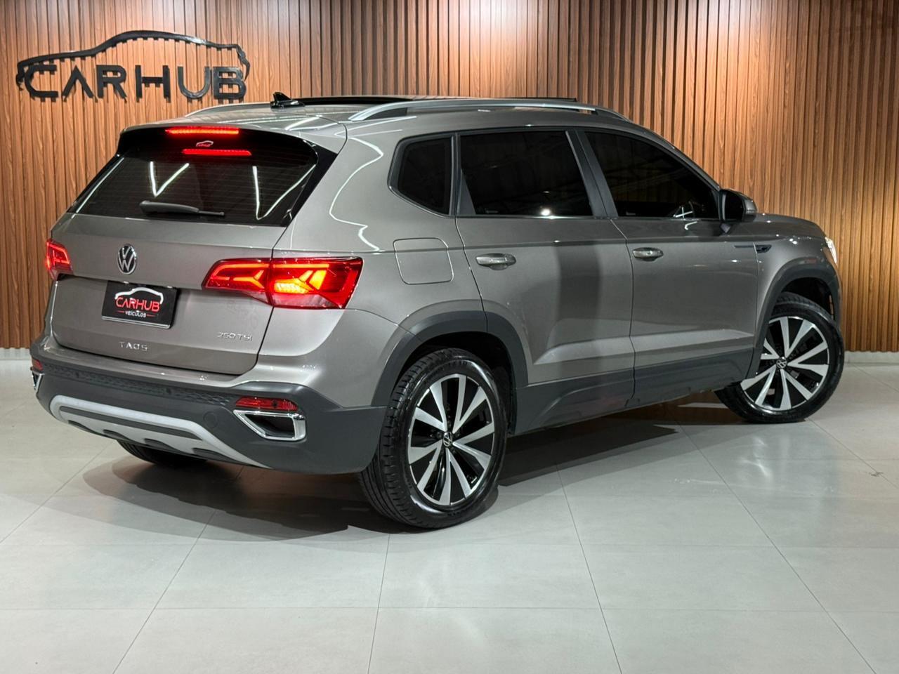 Foto numero 3 do veiculo Volkswagen Taos Highline 1.4 250 TSI Flex Aut. - Branca - 2021/2022