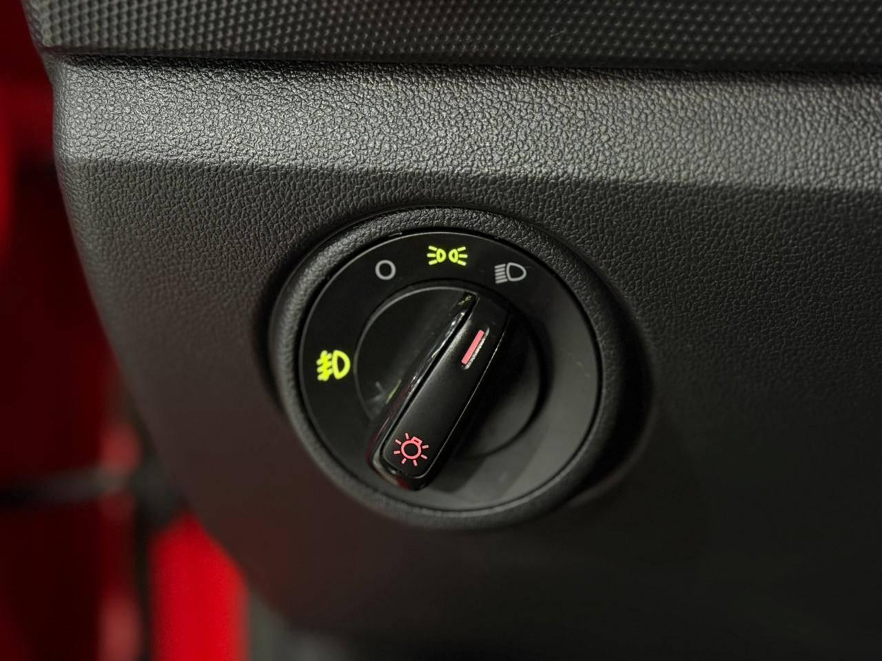 Foto numero 8 do veiculo Volkswagen Up Connect 1.0 TSI Total Flex 12V 5p - Vermelha - 2019/2020