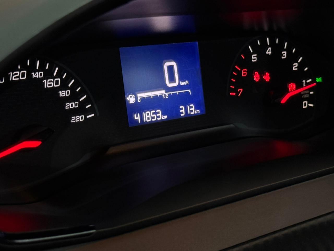 Foto numero 5 do veiculo Peugeot 208 Style /  MT - Preta - 2023/2023