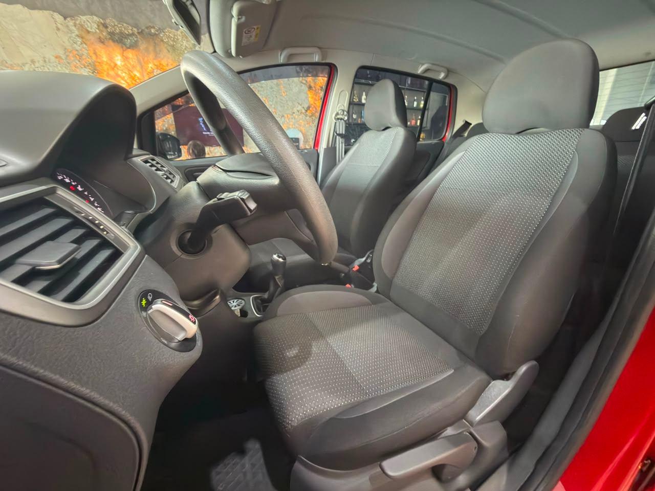 Foto numero 10 do veiculo Volkswagen Fox Connect 1.6 Flex 8V 5p  - Vermelha - 2019/2019
