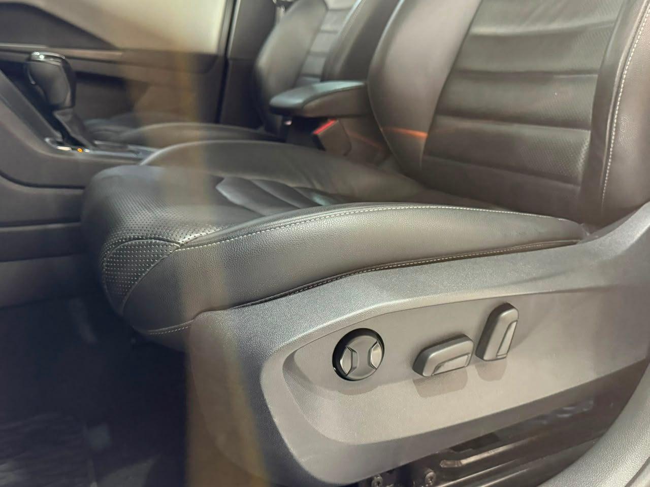 Foto numero 9 do veiculo Volkswagen Taos Comfortline 1.4 250 TSI Flex Aut.  - Preta - 2021/2022