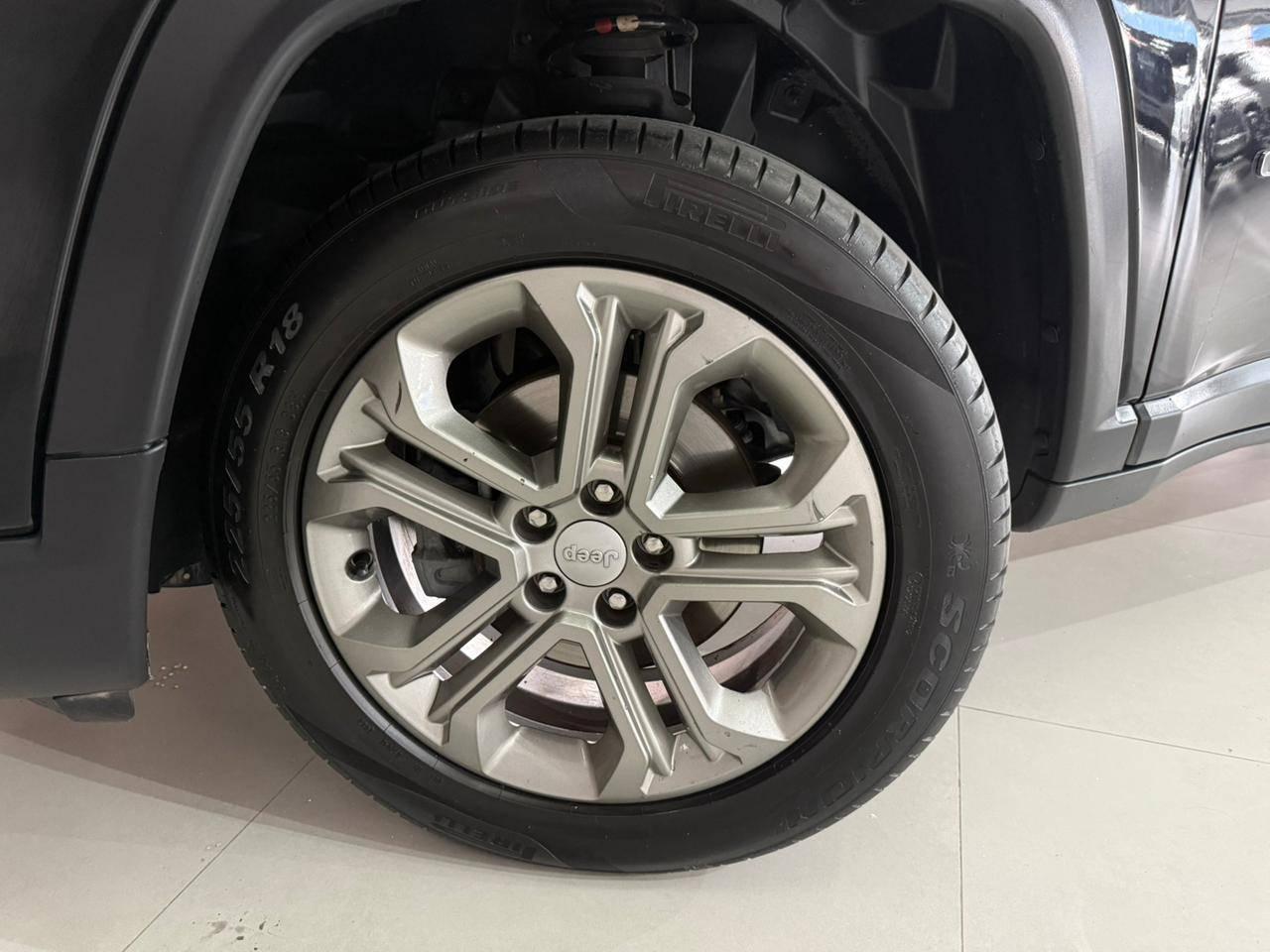 Foto numero 14 do veiculo Jeep Compass LONG TF - Preta - 2022/2023