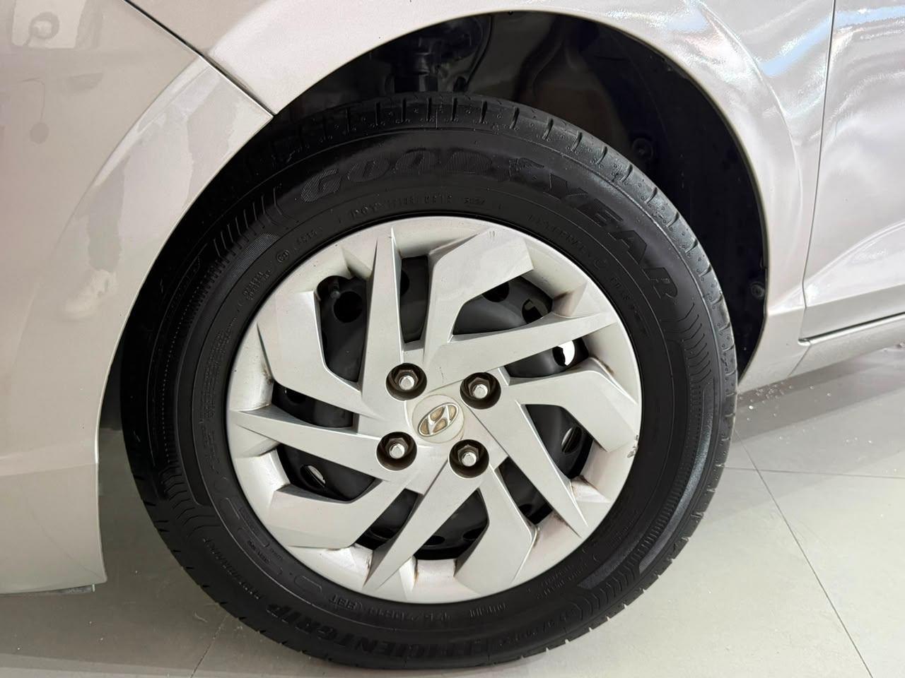 Foto numero 14 do veiculo Hyundai HB20 10M/SENSE - Prata - 2021/2021